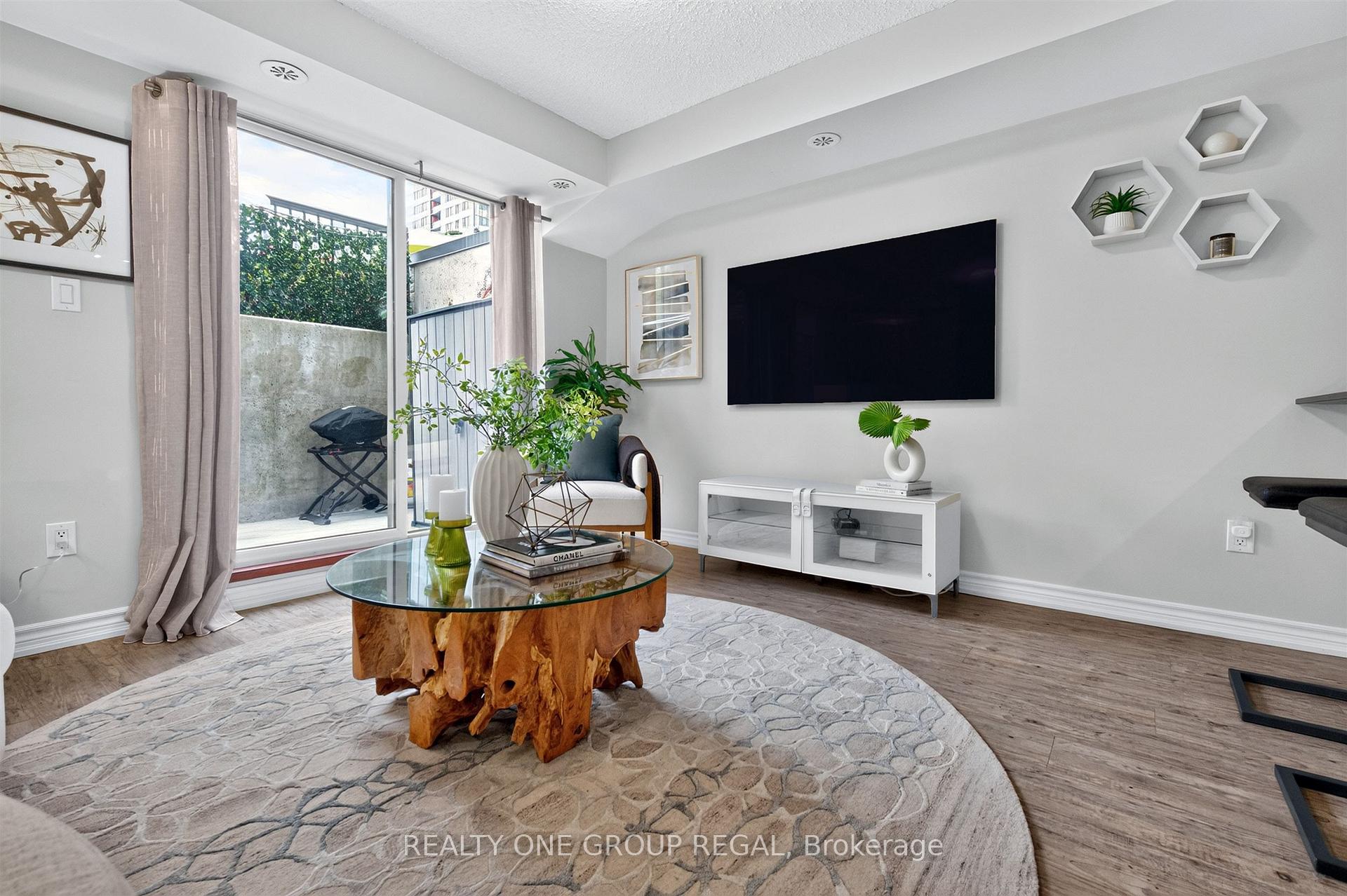Photo 15 of Unit 155, 6 Foundry Avenue, Toronto, Dovercourt-Wallace Emerson-Junction — HOMEH
