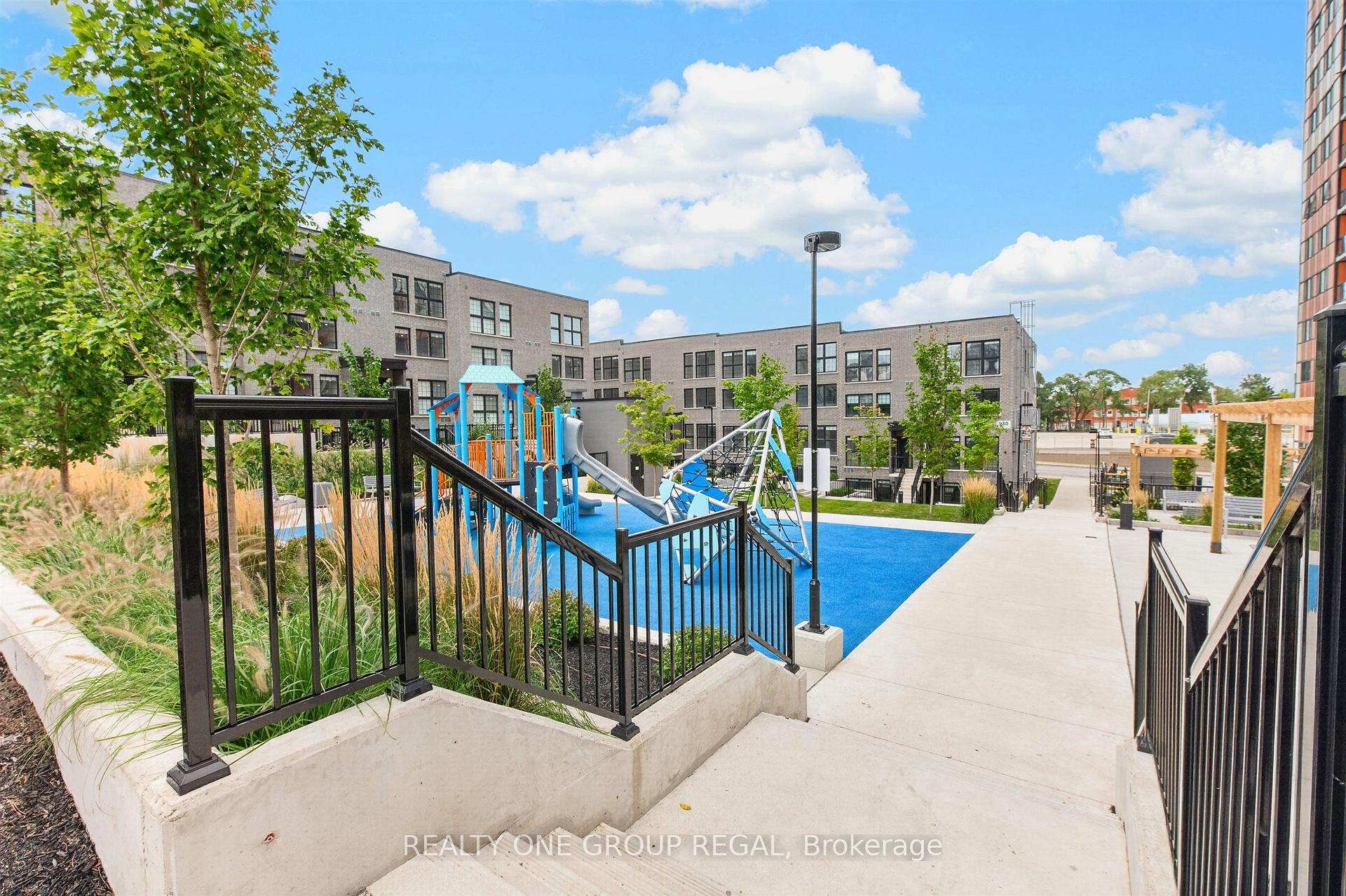 Photo 35 of Unit 155, 6 Foundry Avenue, Toronto, Dovercourt-Wallace Emerson-Junction — HOMEH