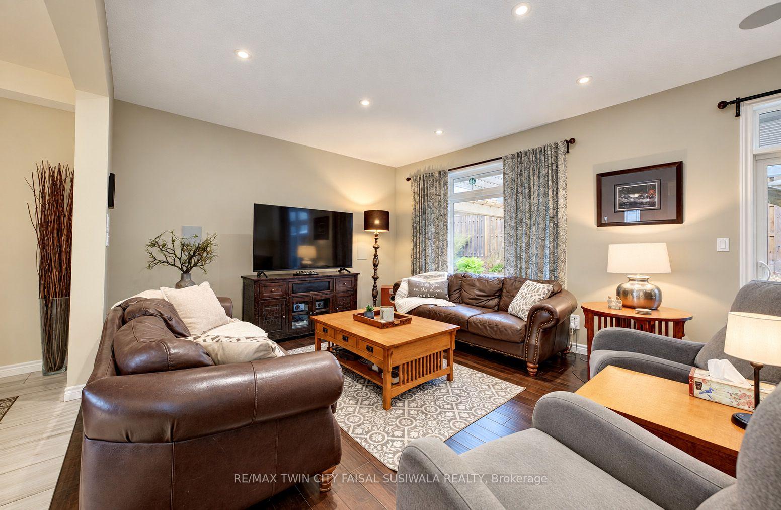 Photo 18 of 43 Rivertrail Avenue, Kitchener — HOMEH