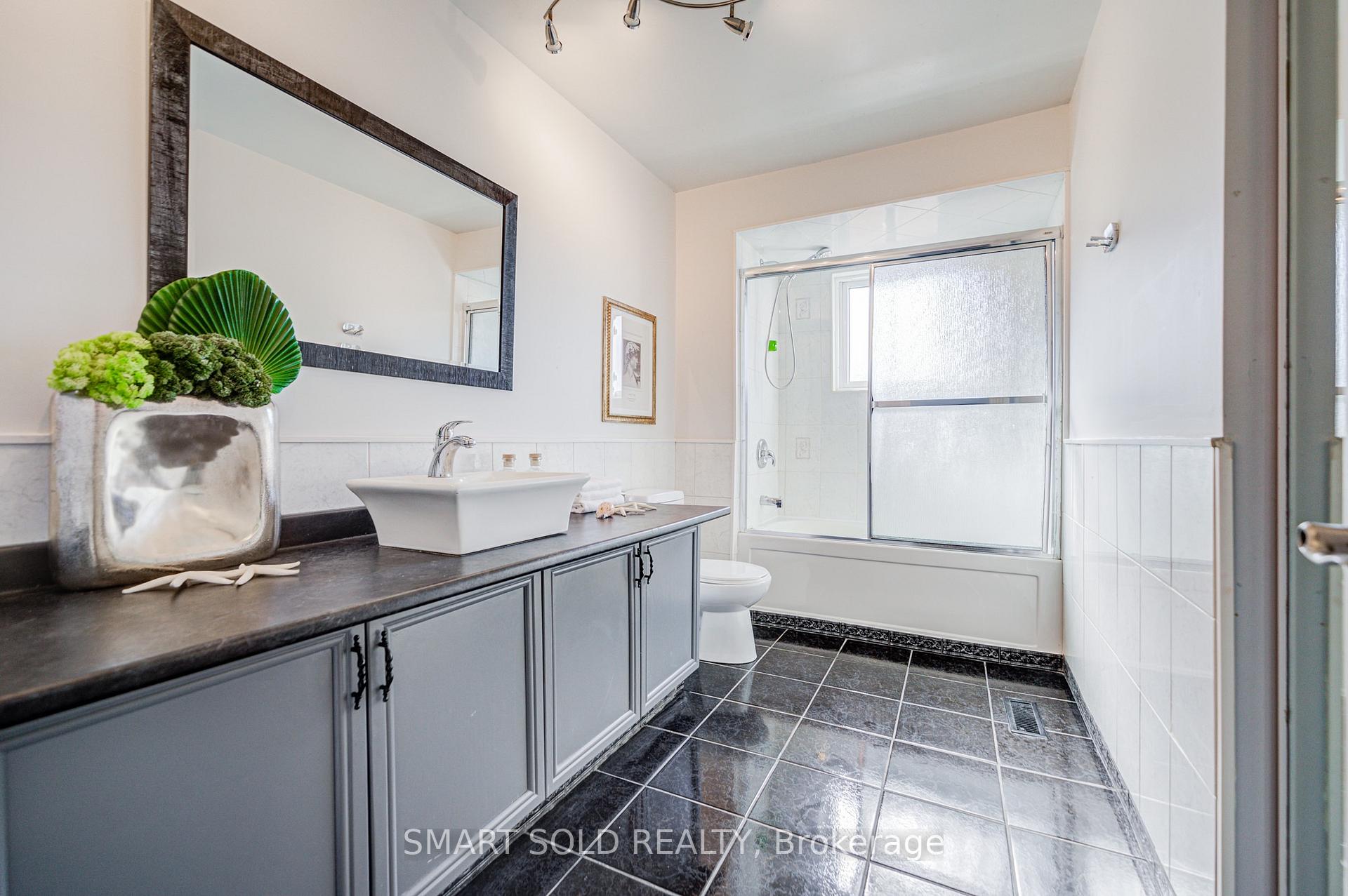 Photo 75 of 350 Kirby Crescent, Newmarket, Glenway Estates — HOMEH