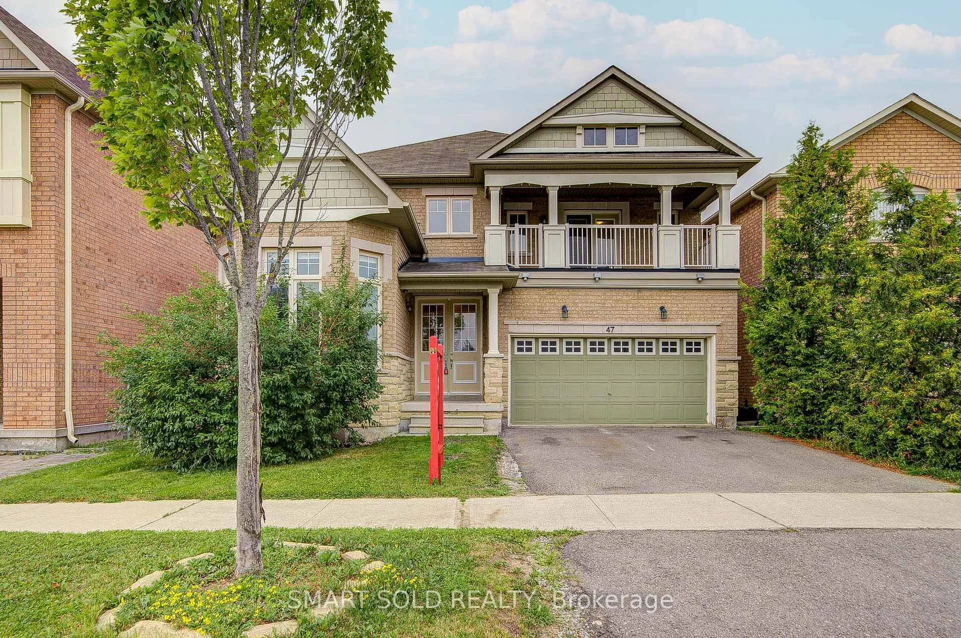 Photo 2 of 350 Kirby Crescent, Newmarket, Glenway Estates — HOMEH