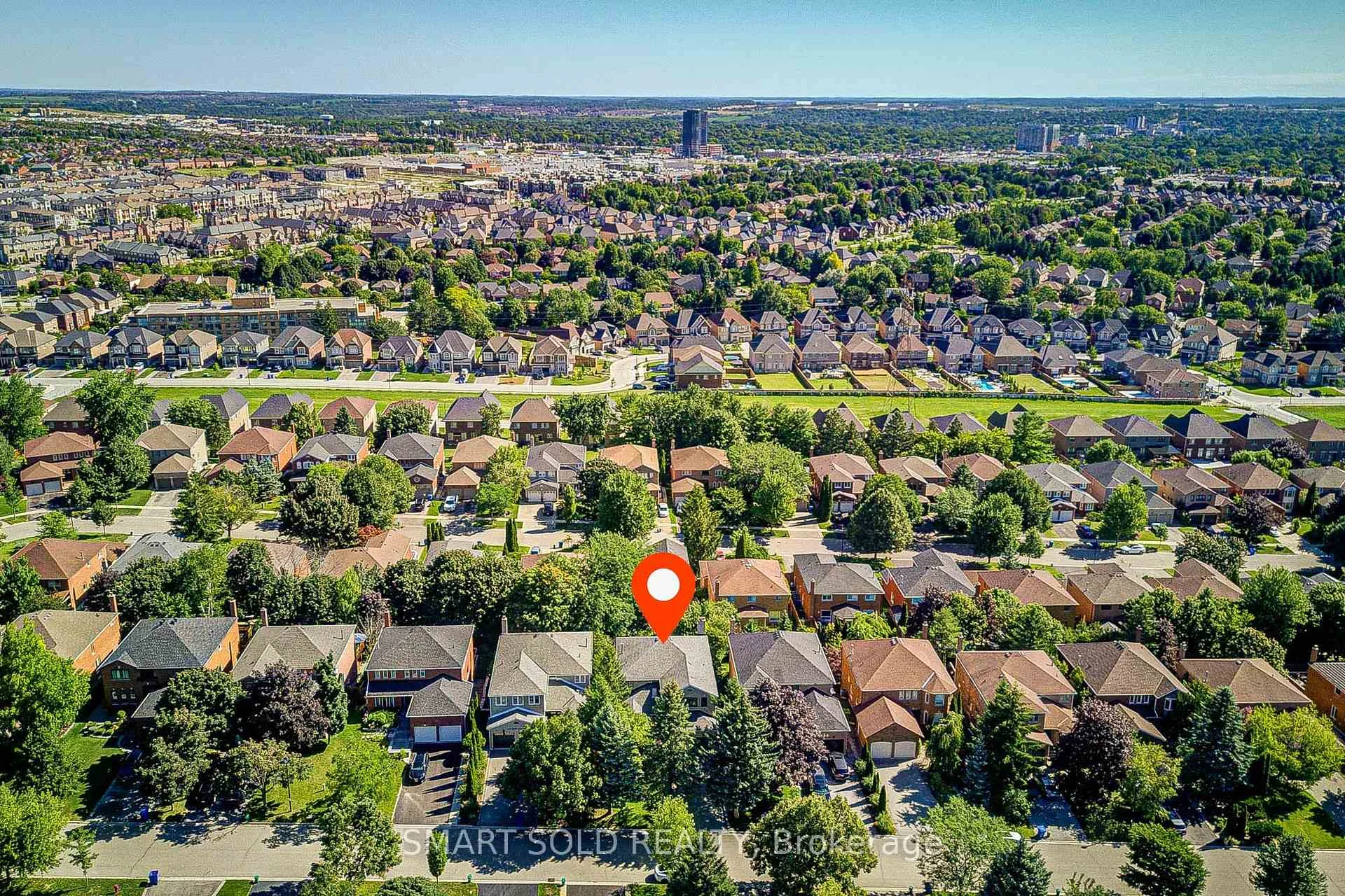 Photo 12 of 350 Kirby Crescent, Newmarket, Glenway Estates — HOMEH
