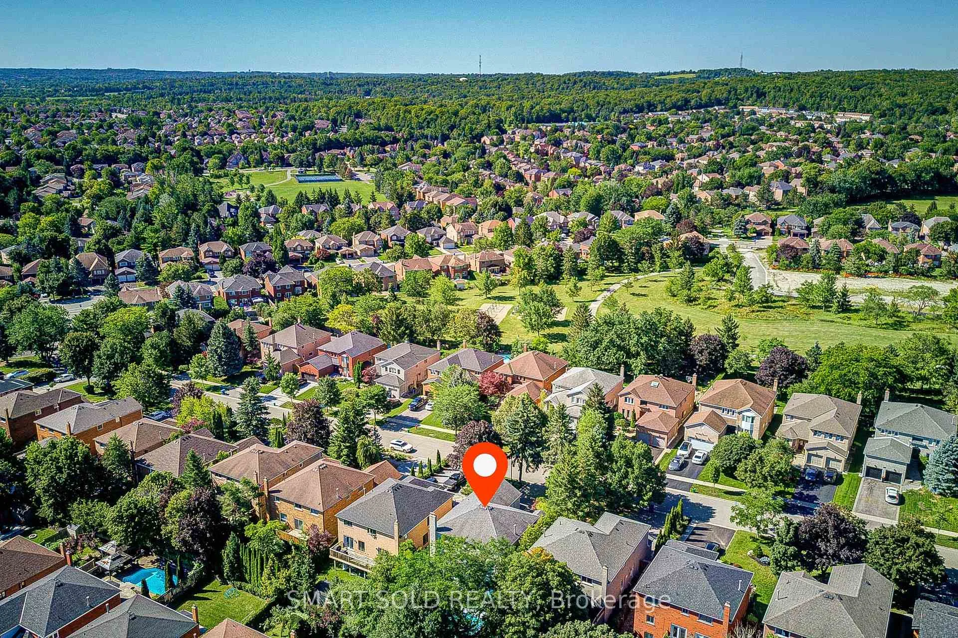 Photo 16 of 350 Kirby Crescent, Newmarket, Glenway Estates — HOMEH