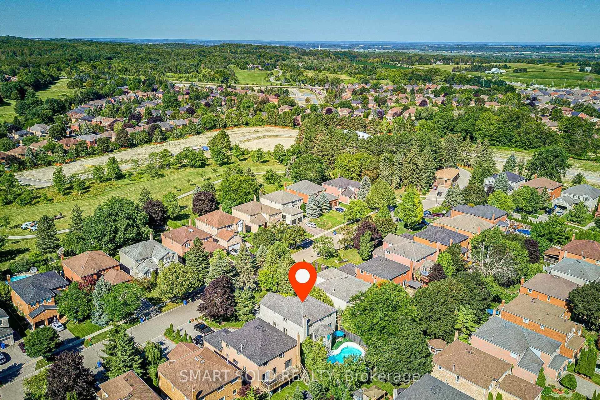Photo 18 of 350 Kirby Crescent, Newmarket, Glenway Estates — HOMEH