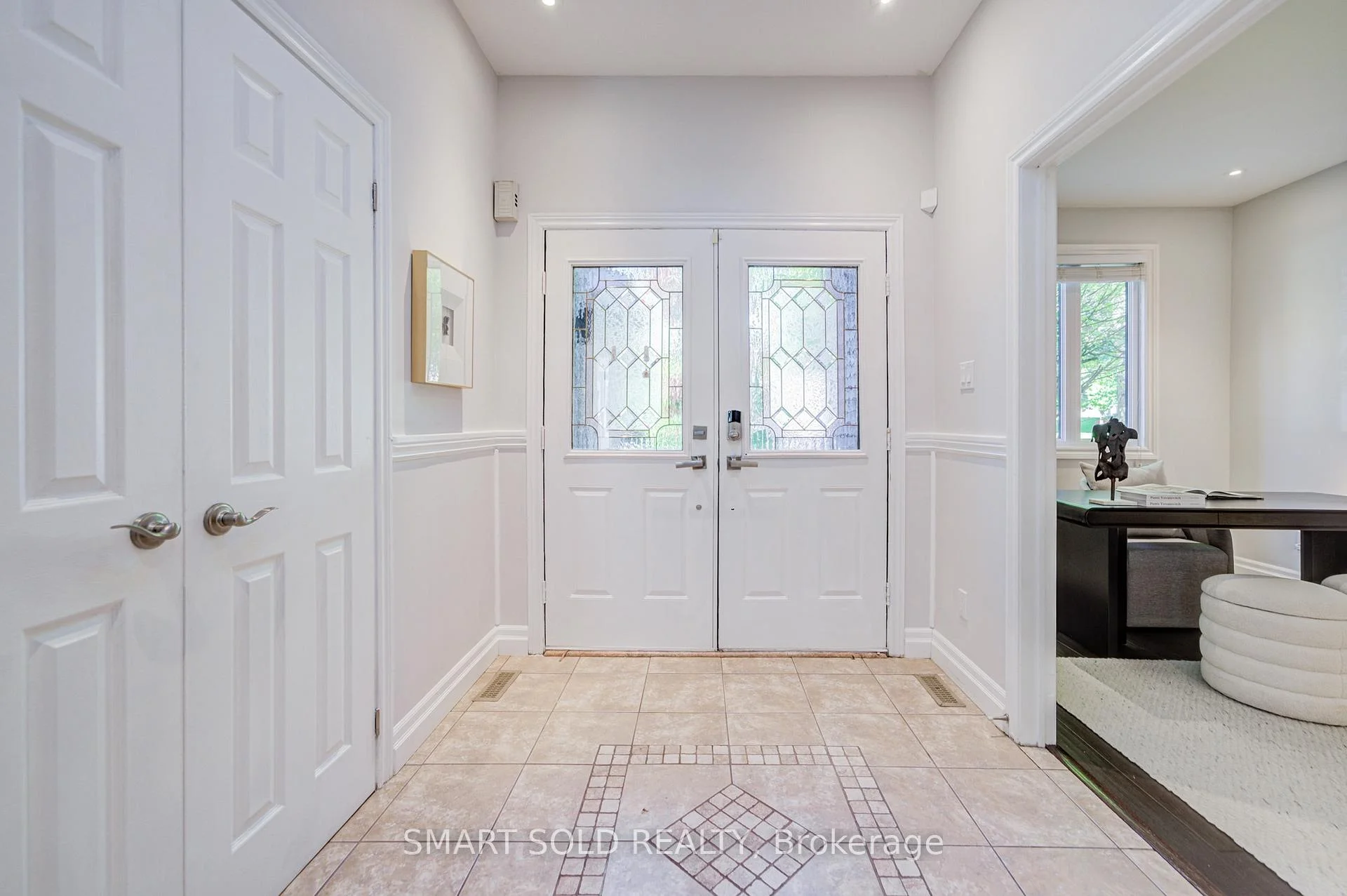 Photo 25 of 350 Kirby Crescent, Newmarket, Glenway Estates — HOMEH