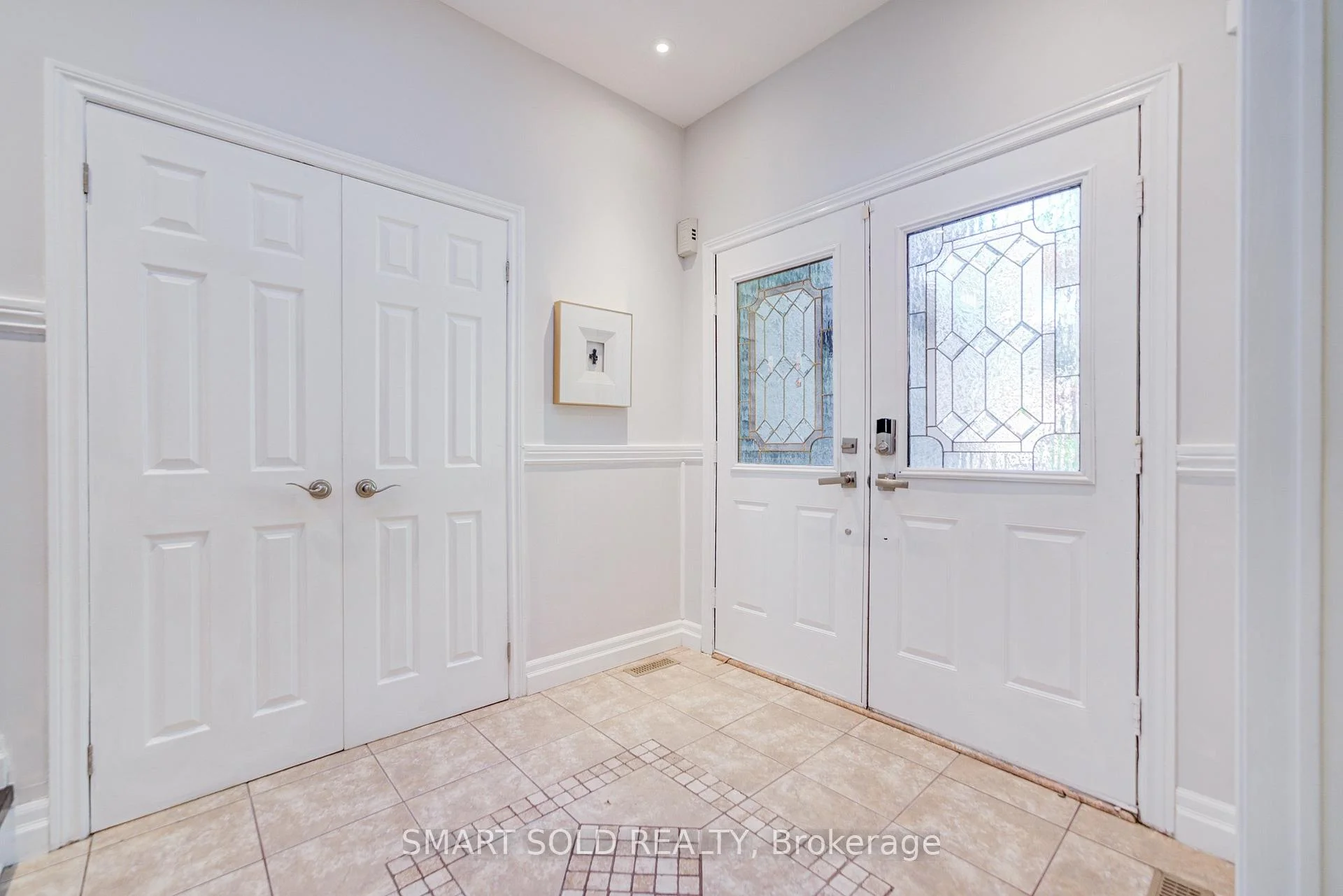 Photo 26 of 350 Kirby Crescent, Newmarket, Glenway Estates — HOMEH