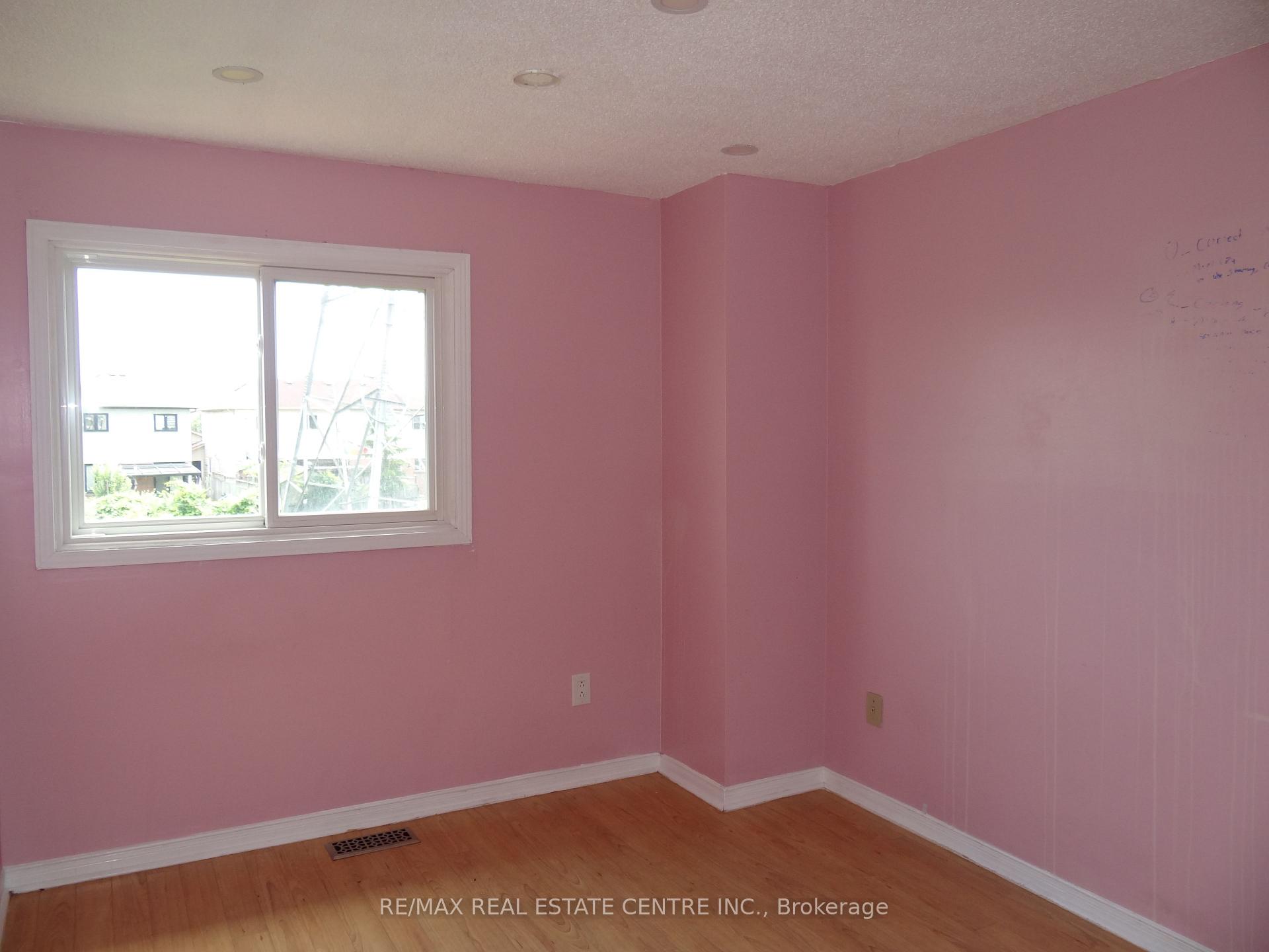 Photo 11 of 57 Meadowlark Drive, Brampton, Fletcher's Creek South — HOMEH