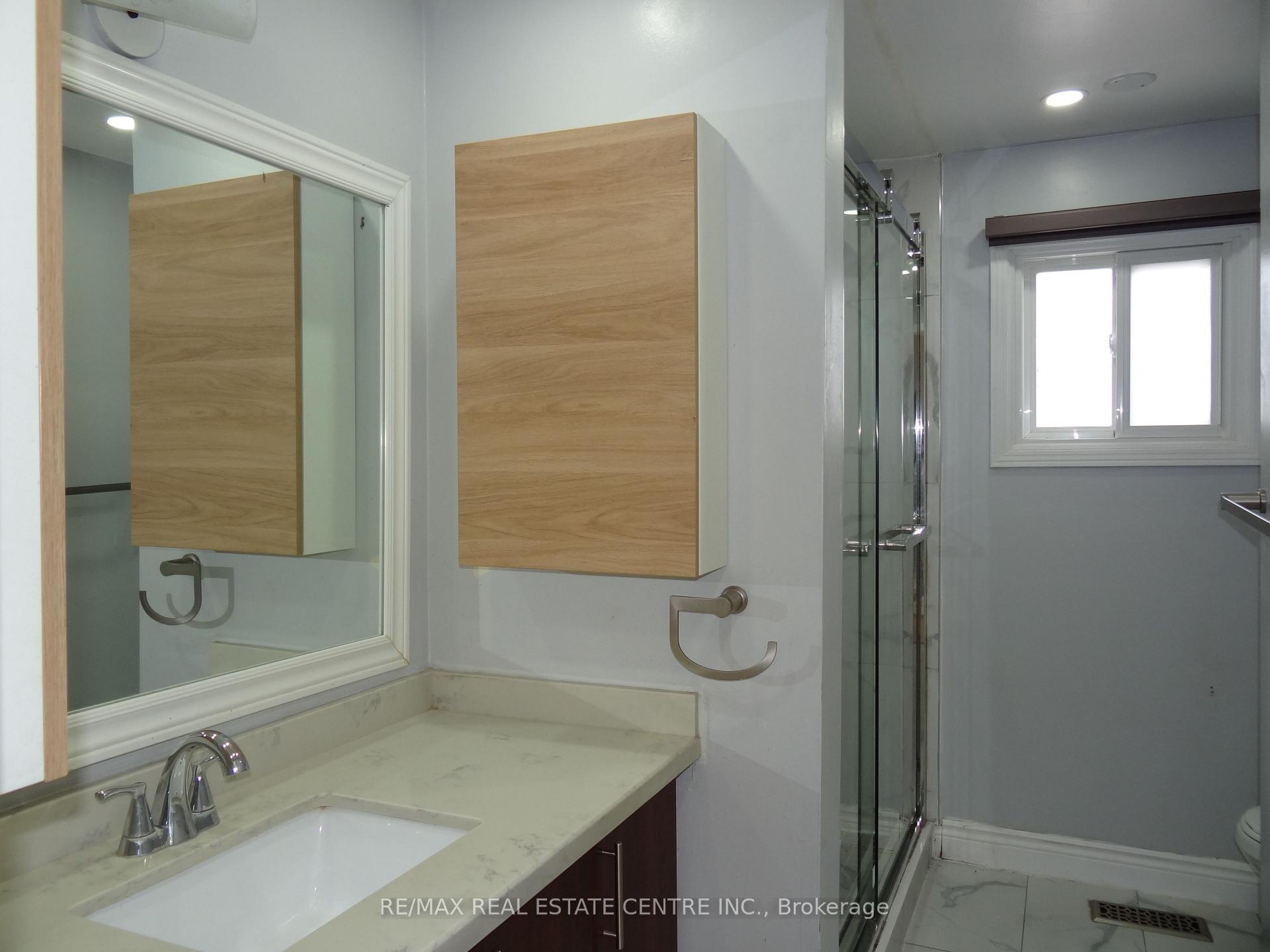 Photo 12 of 57 Meadowlark Drive, Brampton, Fletcher's Creek South — HOMEH