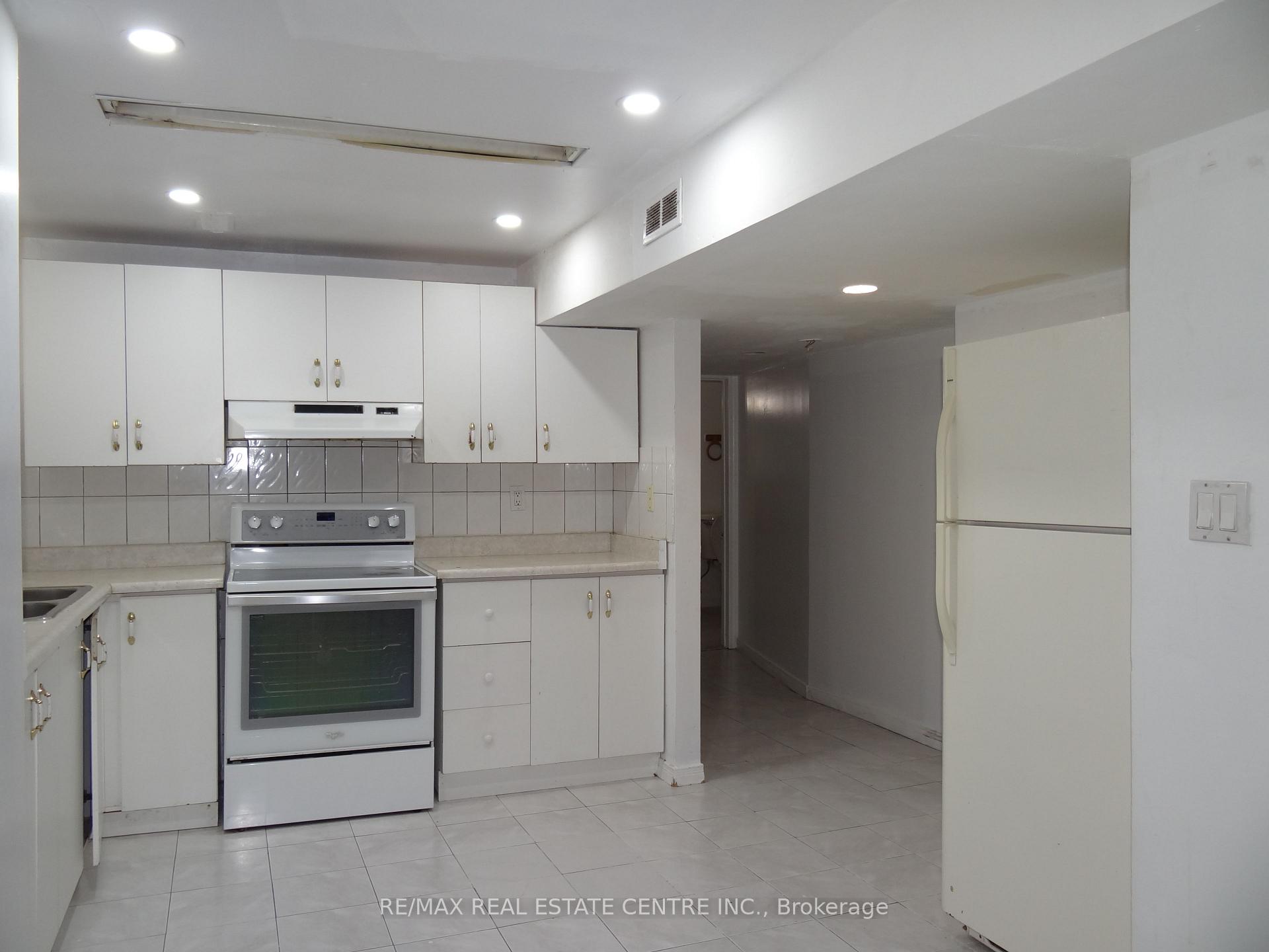 Photo 13 of 57 Meadowlark Drive, Brampton, Fletcher's Creek South — HOMEH