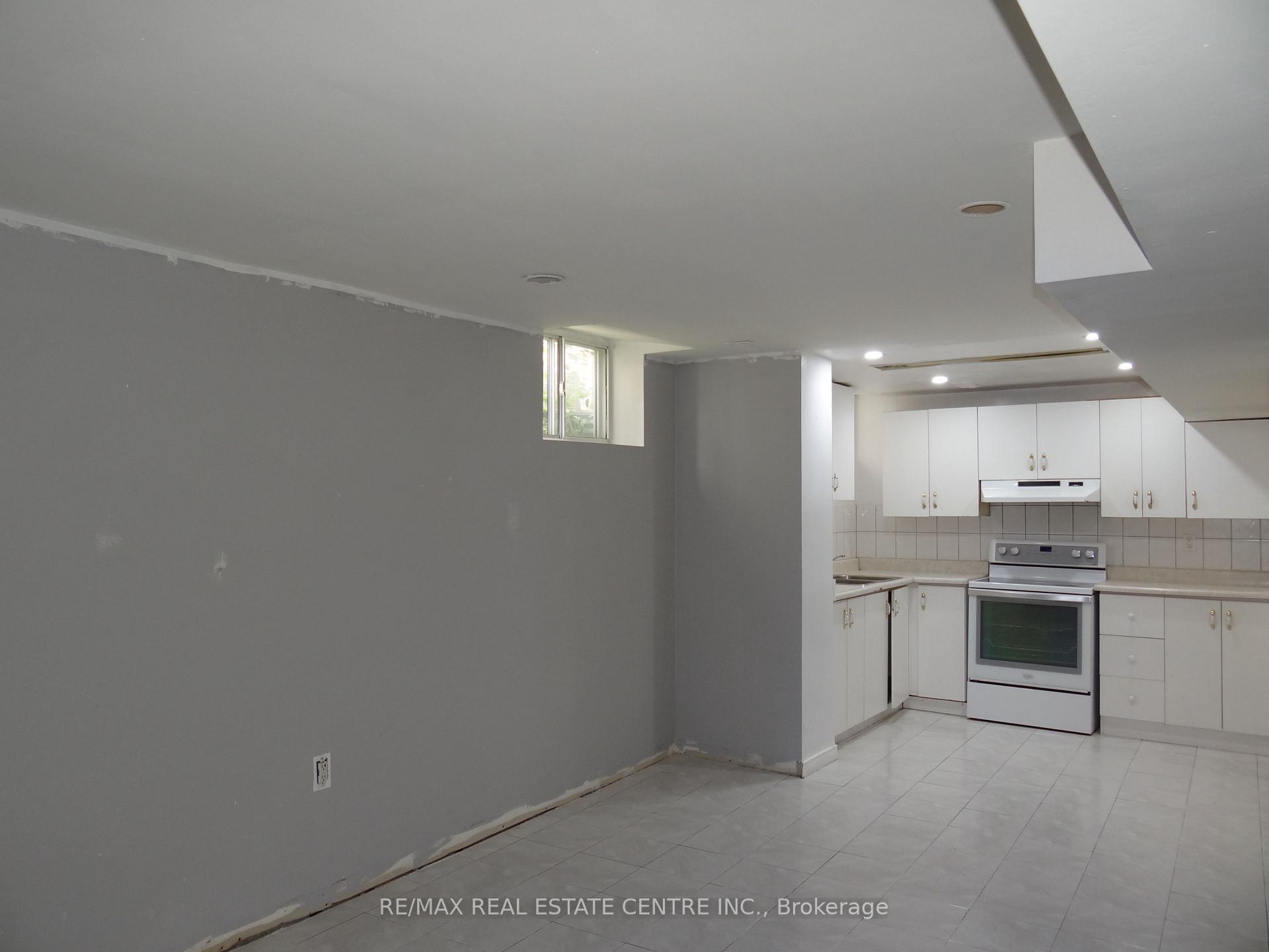 Photo 14 of 57 Meadowlark Drive, Brampton, Fletcher's Creek South — HOMEH