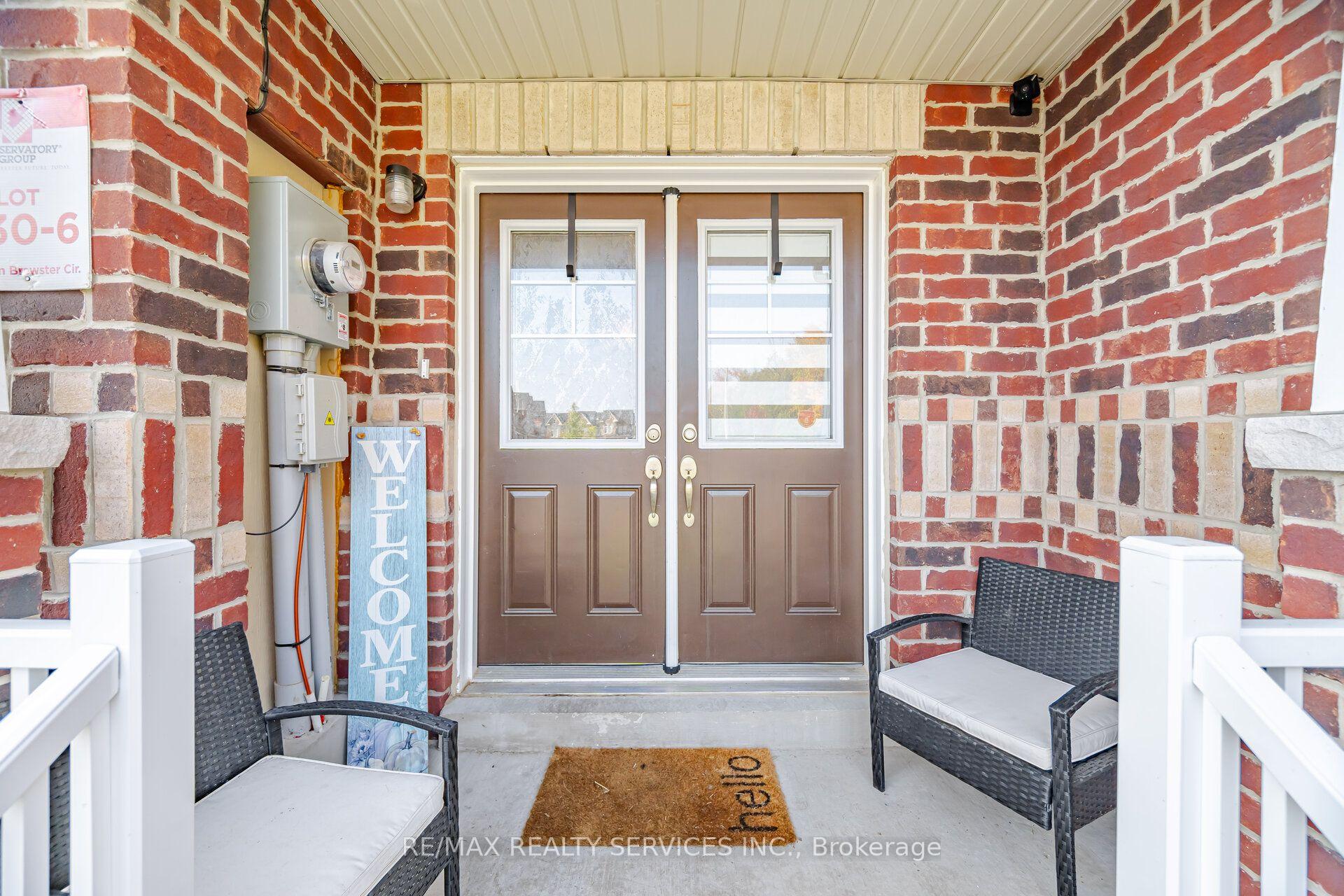 Photo 4 of 1221 Jim Brewster Circle, Oshawa, Eastdale — HOMEH