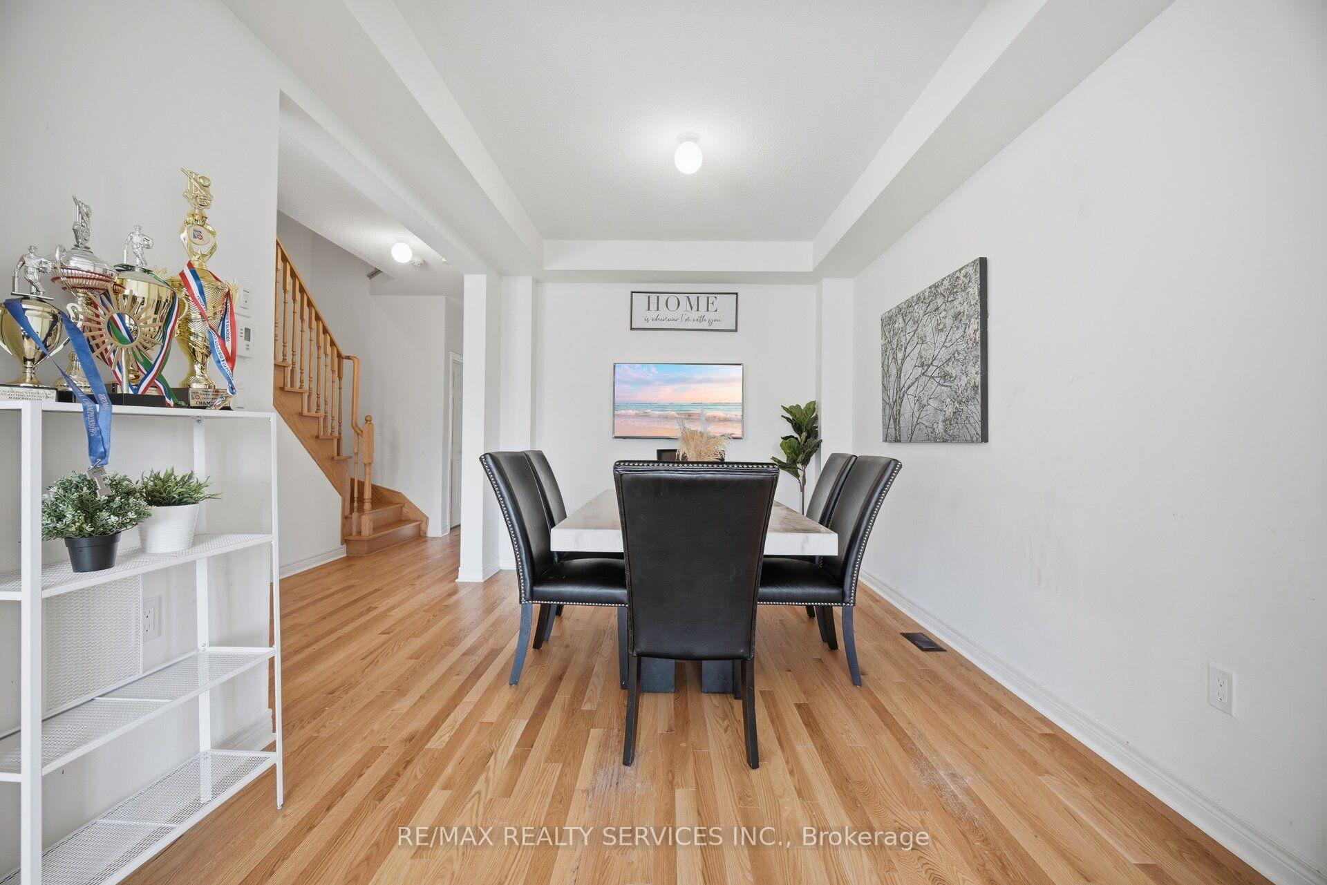 Photo 7 of 1221 Jim Brewster Circle, Oshawa, Eastdale — HOMEH