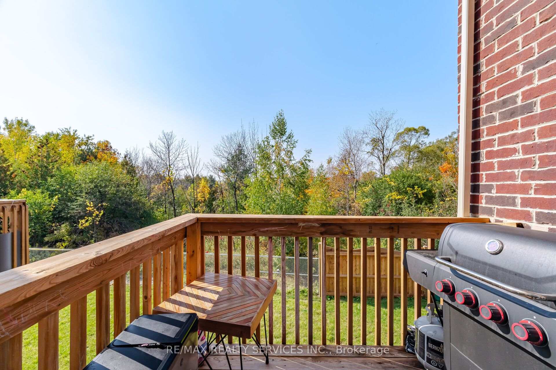 Photo 15 of 1221 Jim Brewster Circle, Oshawa, Eastdale — HOMEH