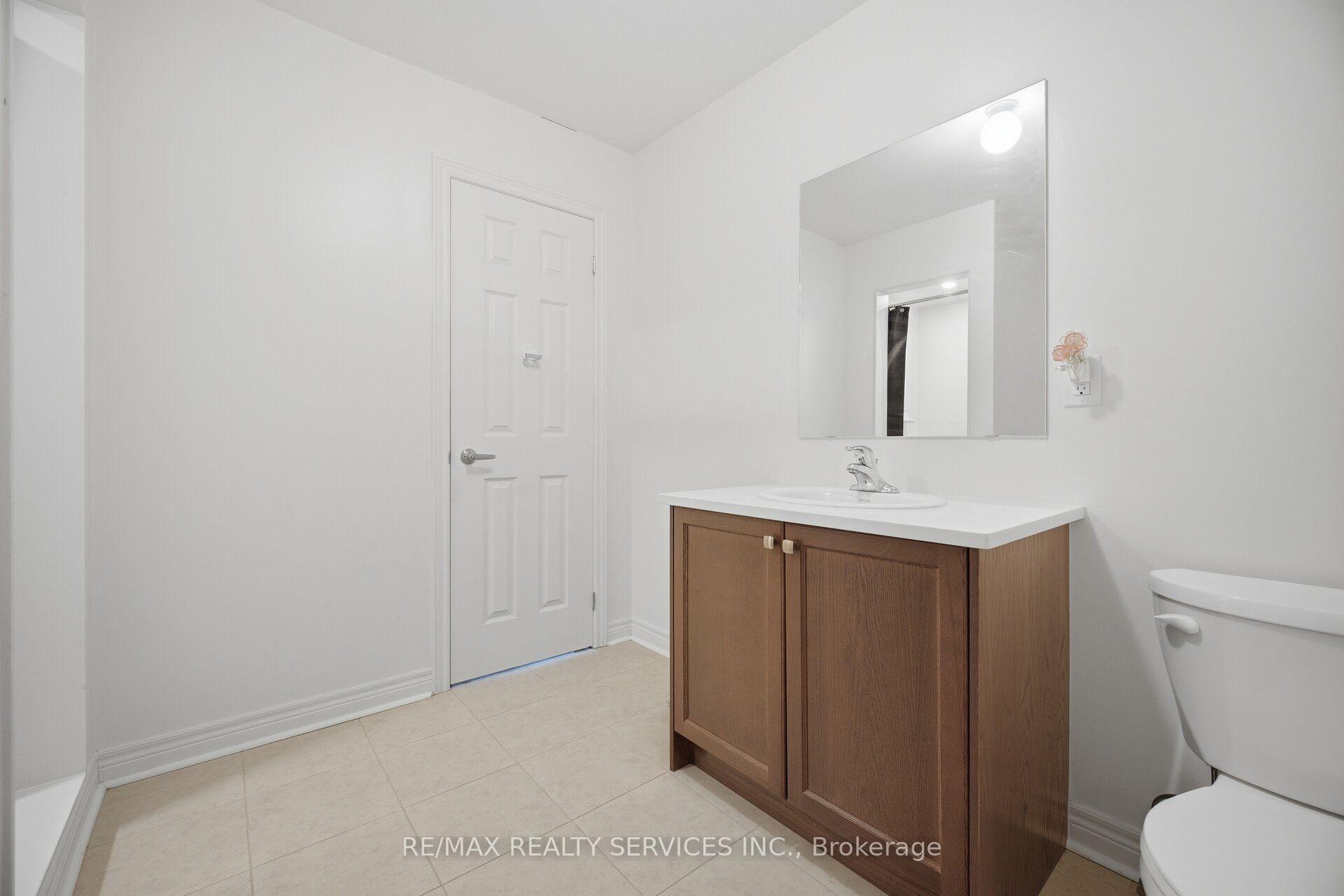 Photo 24 of 1221 Jim Brewster Circle, Oshawa, Eastdale — HOMEH