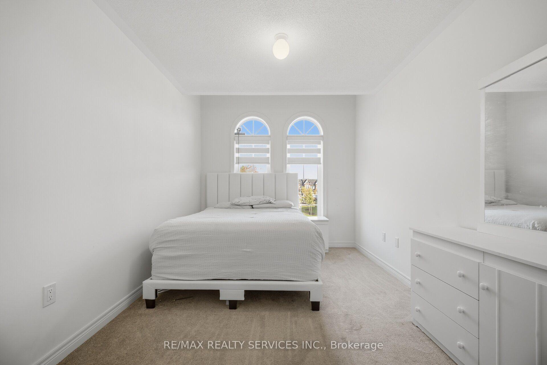 Photo 25 of 1221 Jim Brewster Circle, Oshawa, Eastdale — HOMEH