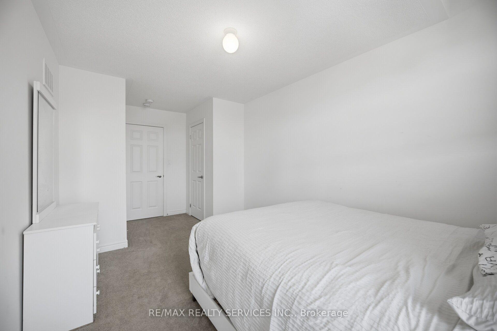 Photo 26 of 1221 Jim Brewster Circle, Oshawa, Eastdale — HOMEH
