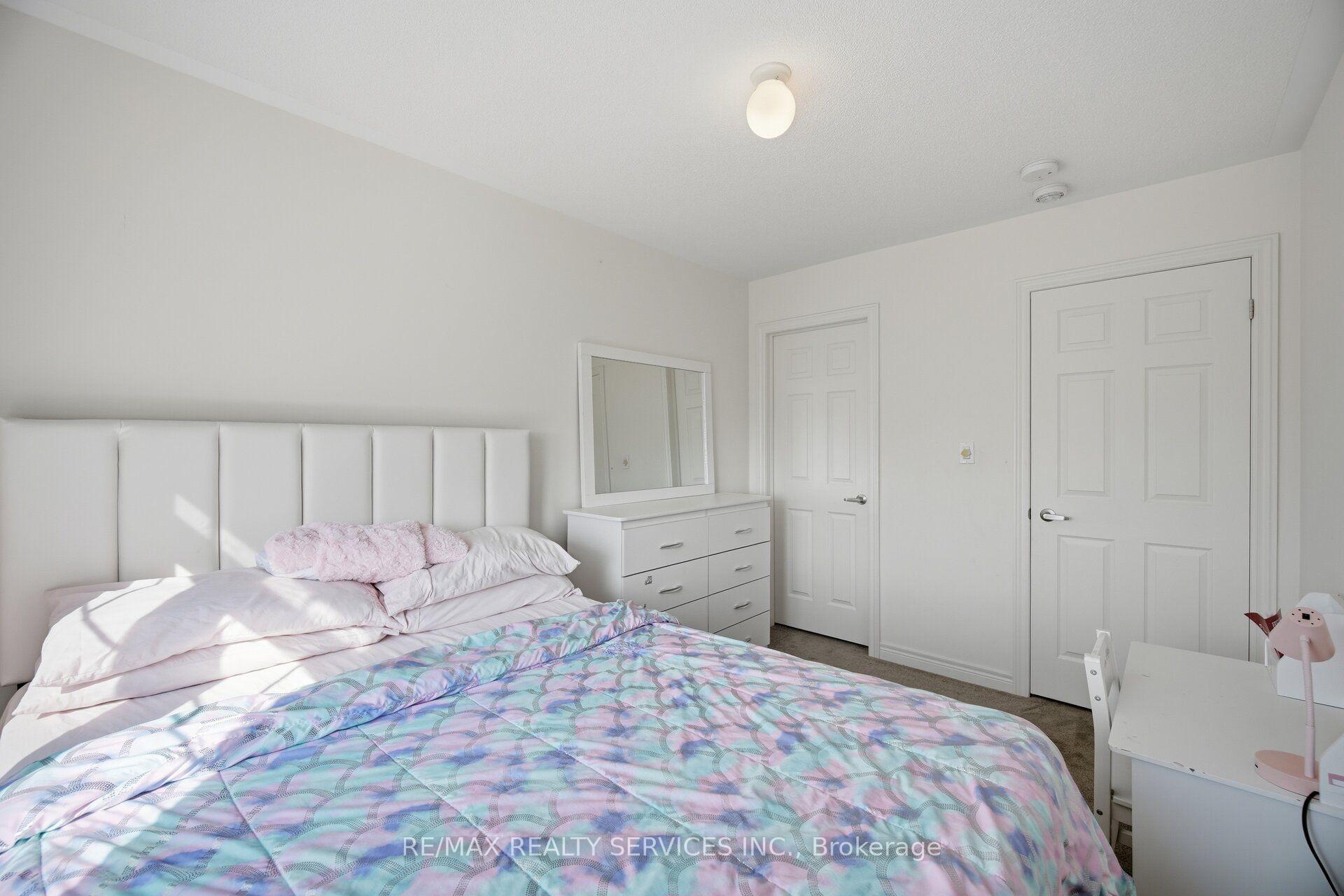 Photo 28 of 1221 Jim Brewster Circle, Oshawa, Eastdale — HOMEH