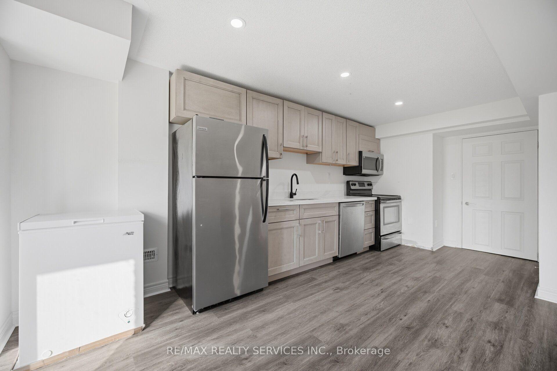 Photo 32 of 1221 Jim Brewster Circle, Oshawa, Eastdale — HOMEH