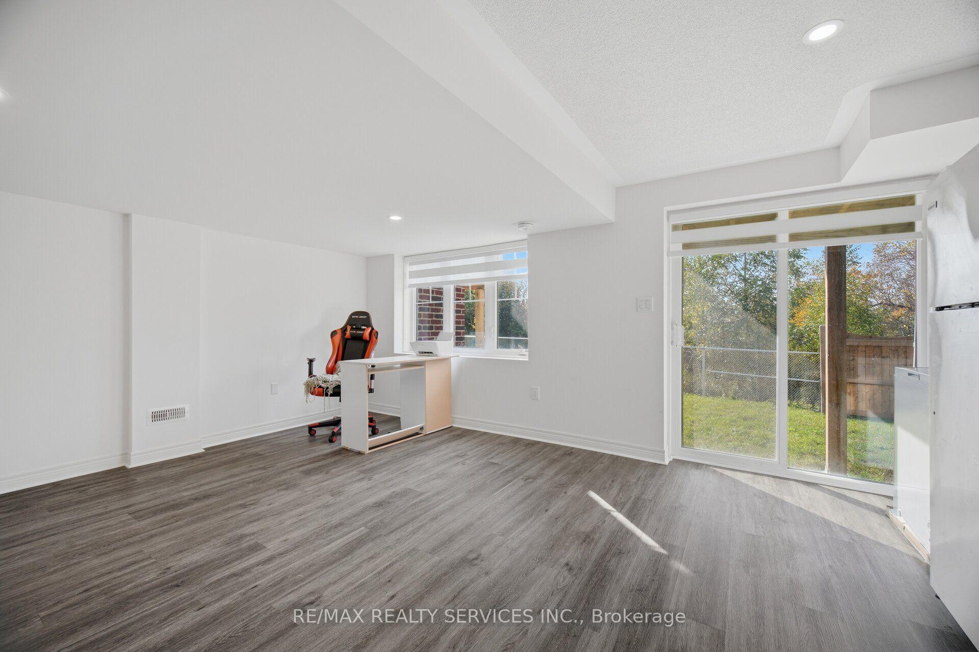 Photo 36 of 1221 Jim Brewster Circle, Oshawa, Eastdale — HOMEH