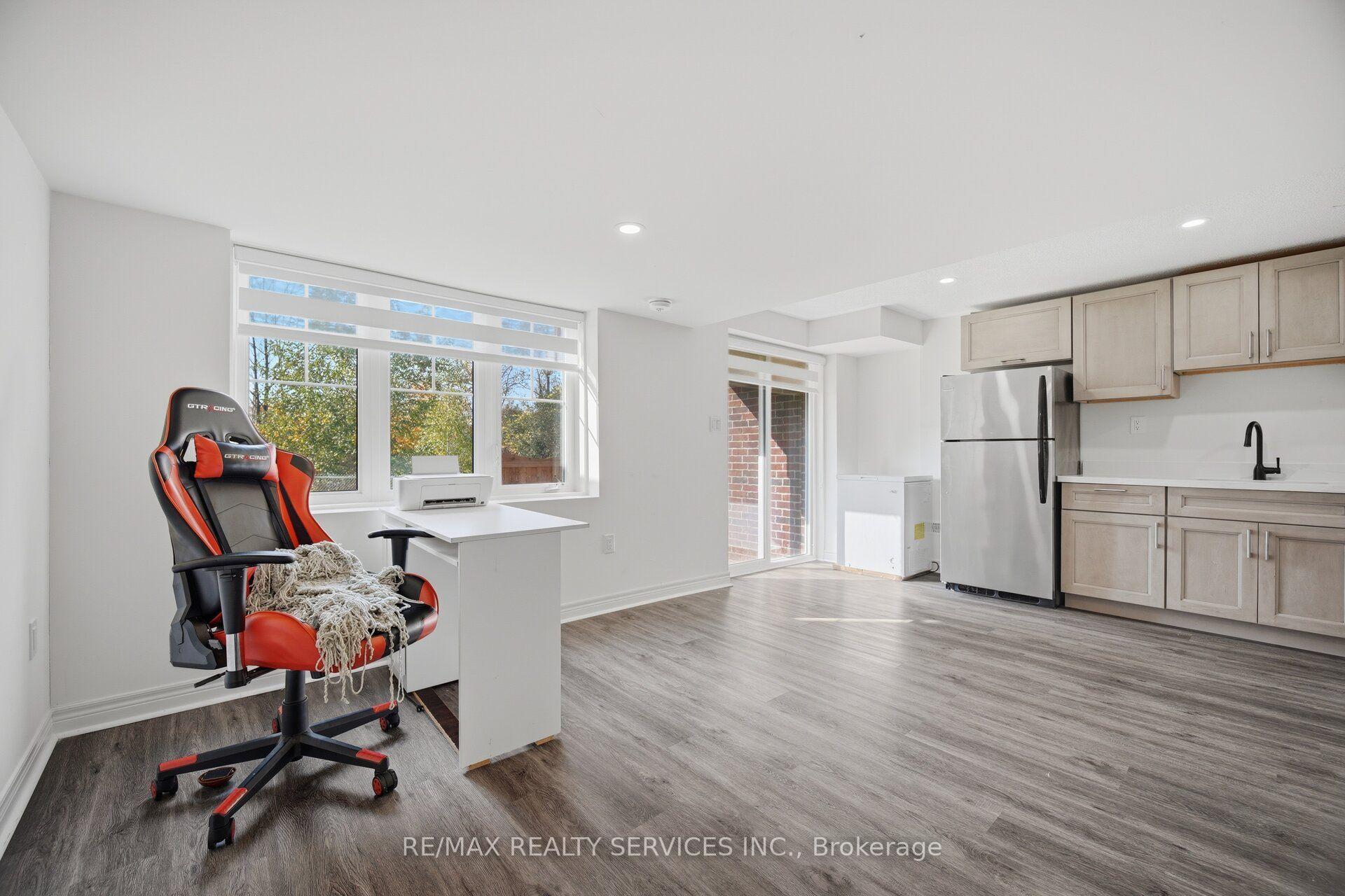 Photo 38 of 1221 Jim Brewster Circle, Oshawa, Eastdale — HOMEH