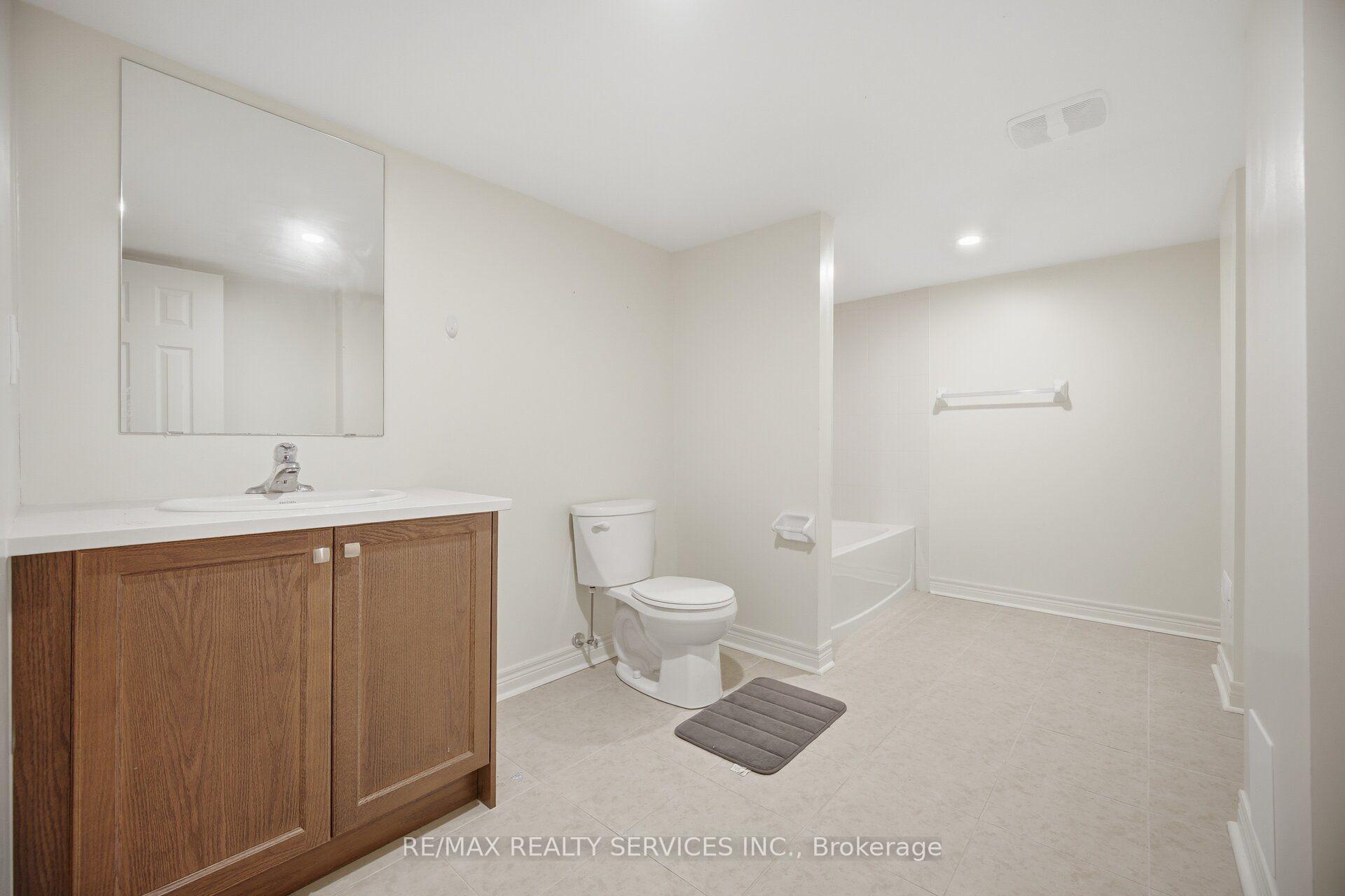 Photo 40 of 1221 Jim Brewster Circle, Oshawa, Eastdale — HOMEH