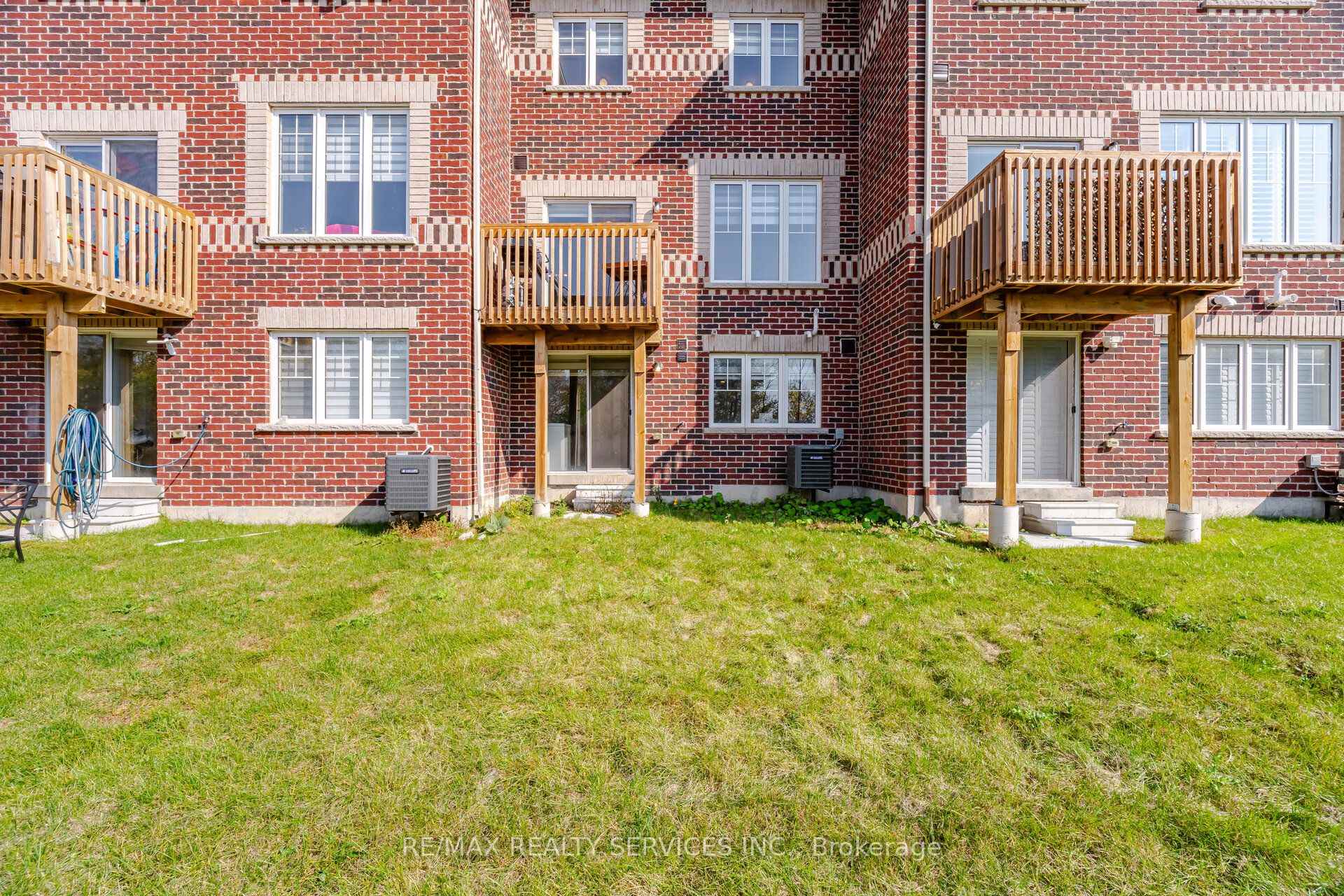 Photo 45 of 1221 Jim Brewster Circle, Oshawa, Eastdale — HOMEH