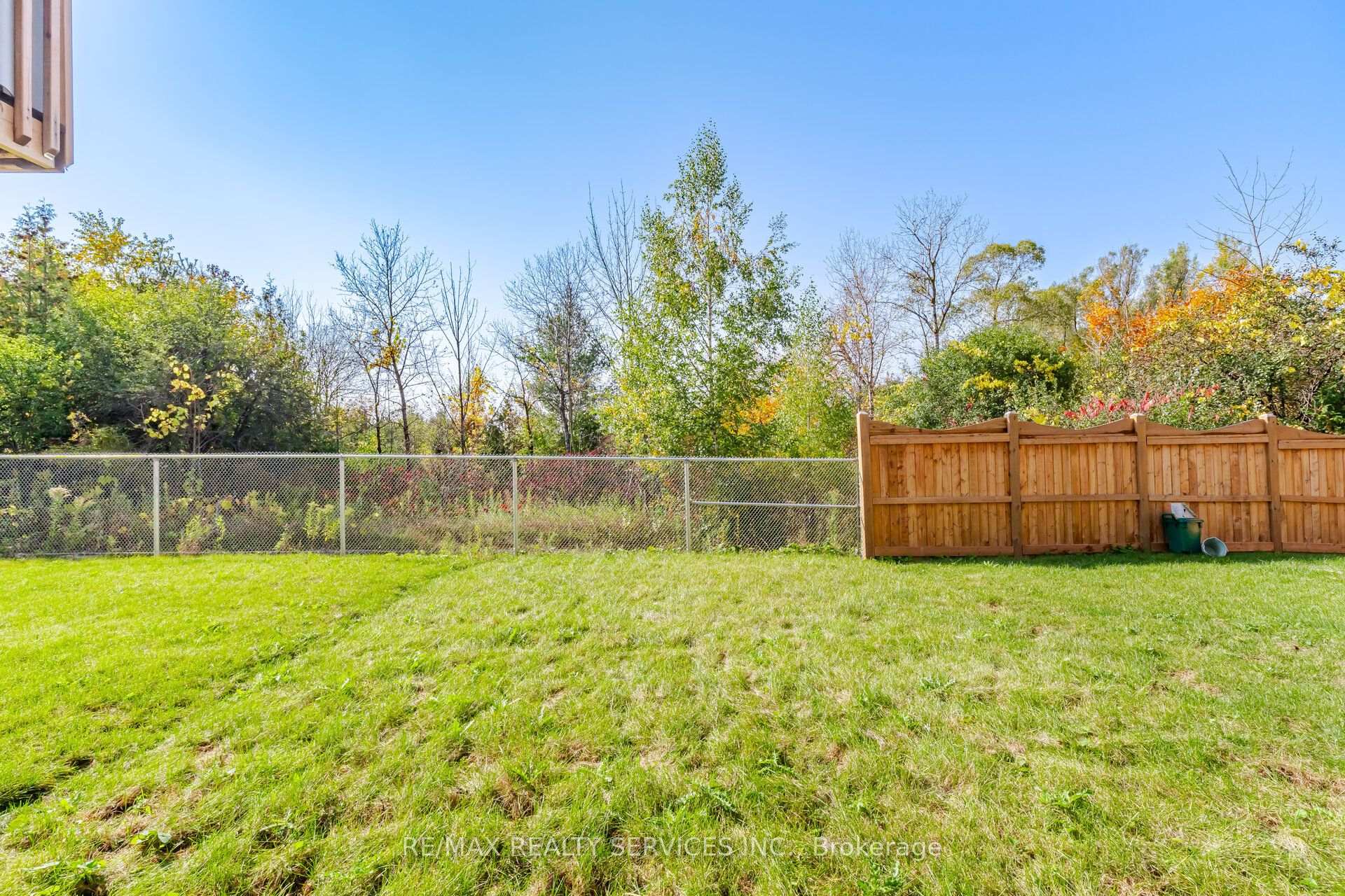 Photo 48 of 1221 Jim Brewster Circle, Oshawa, Eastdale — HOMEH