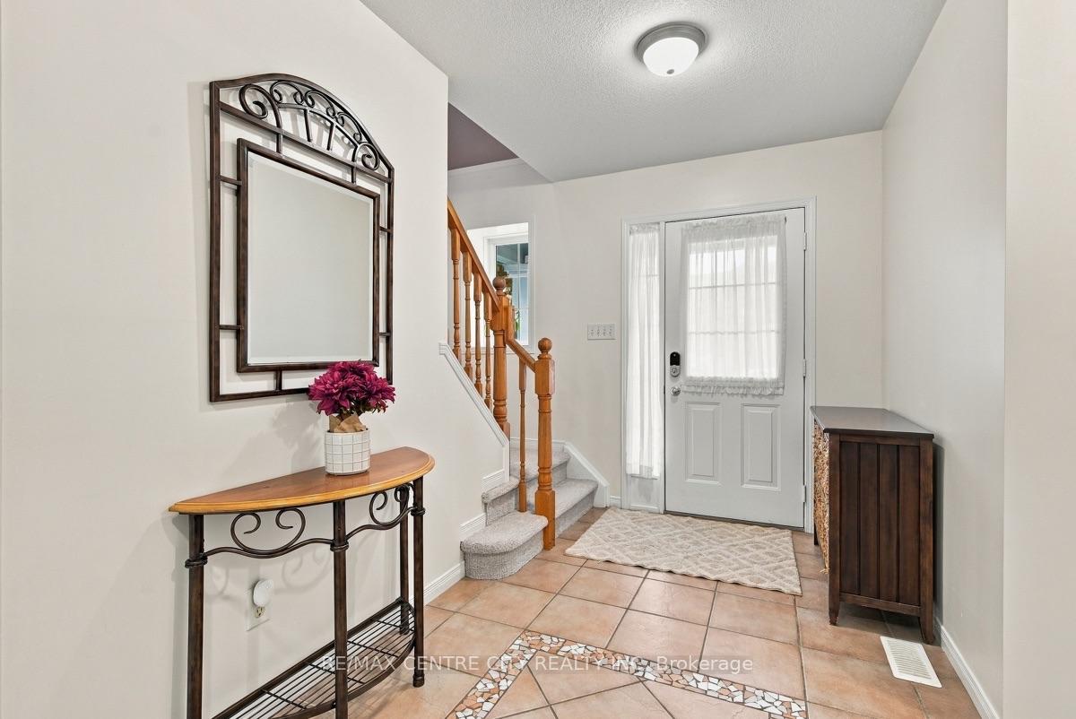 Photo 6 of 847 Whetherfield Street, London, North M — HOMEH