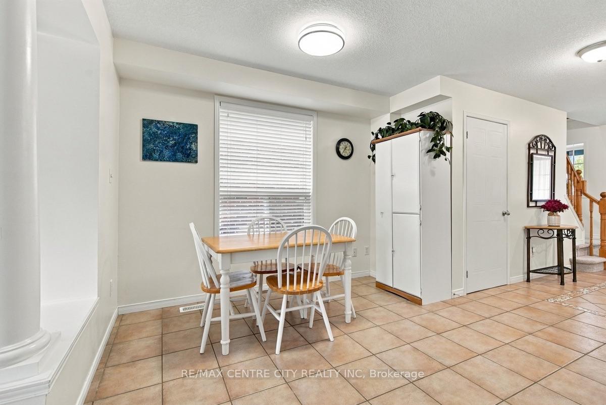 Photo 17 of 847 Whetherfield Street, London, North M — HOMEH