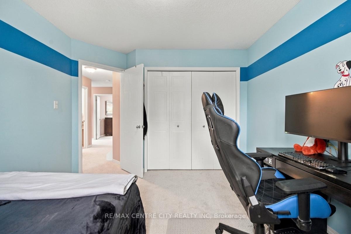 Photo 24 of 847 Whetherfield Street, London, North M — HOMEH