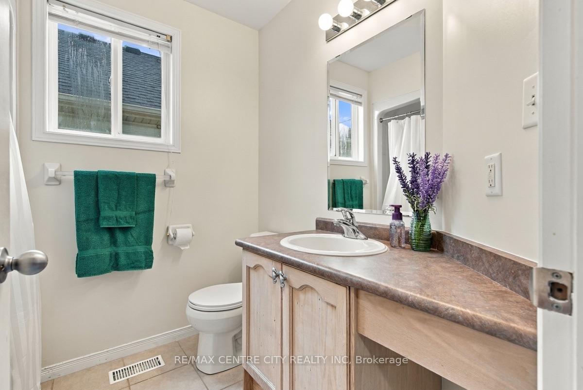 Photo 27 of 847 Whetherfield Street, London, North M — HOMEH