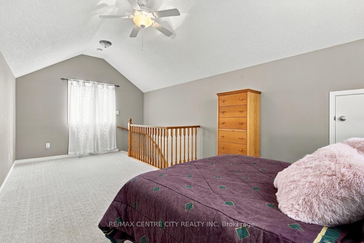 Photo 29 of 847 Whetherfield Street, London, North M — HOMEH