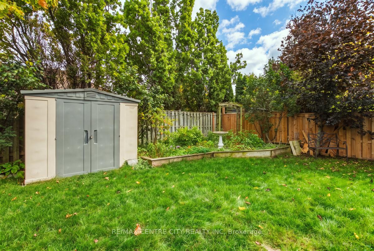 Photo 41 of 847 Whetherfield Street, London, North M — HOMEH