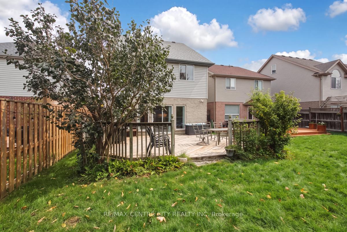 Photo 43 of 847 Whetherfield Street, London, North M — HOMEH