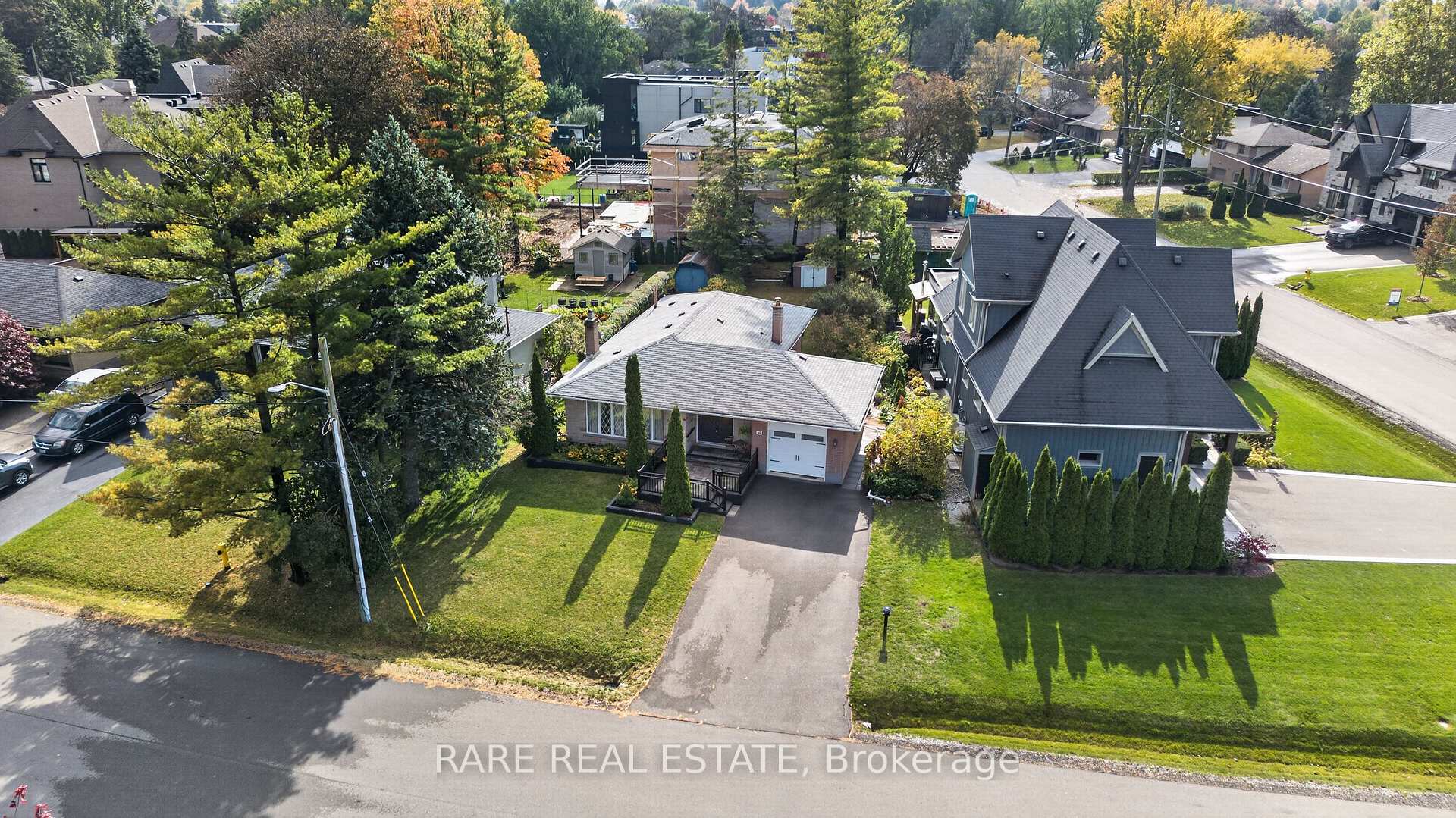 Photo 2 of 29 Malaren Road, Vaughan, Maple — HOMEH