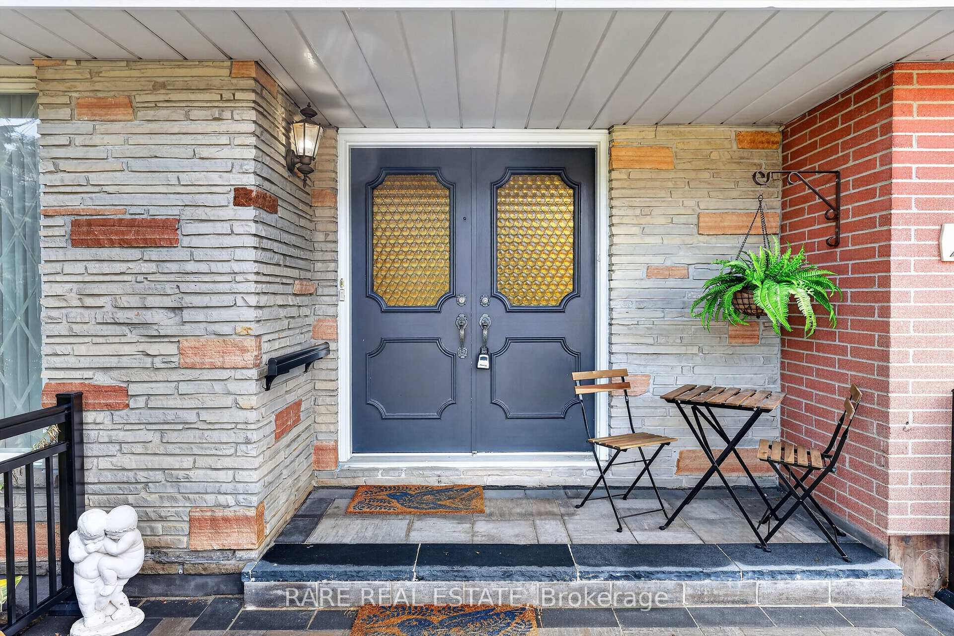 Photo 4 of 29 Malaren Road, Vaughan, Maple — HOMEH