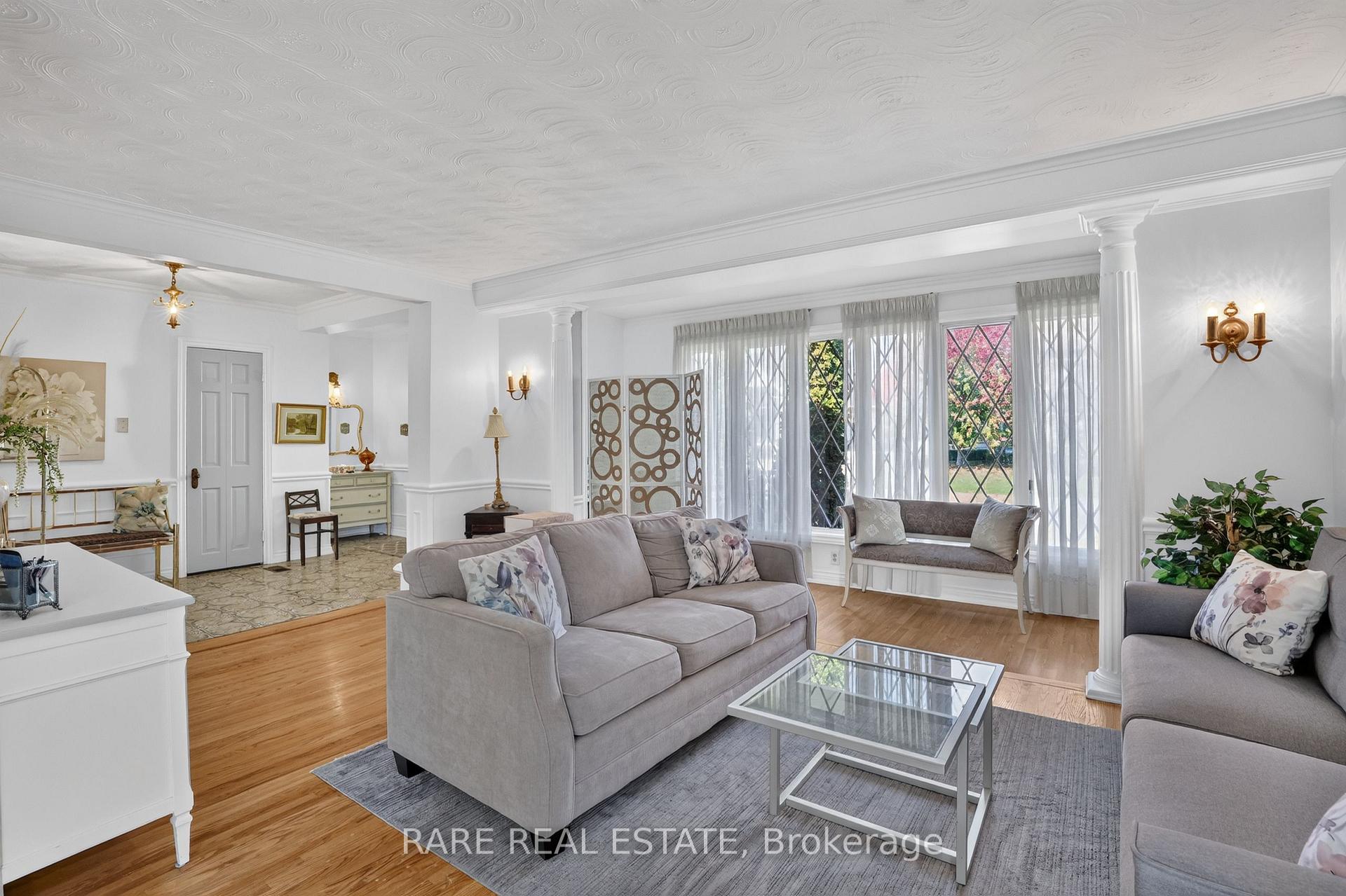 Photo 8 of 29 Malaren Road, Vaughan, Maple — HOMEH