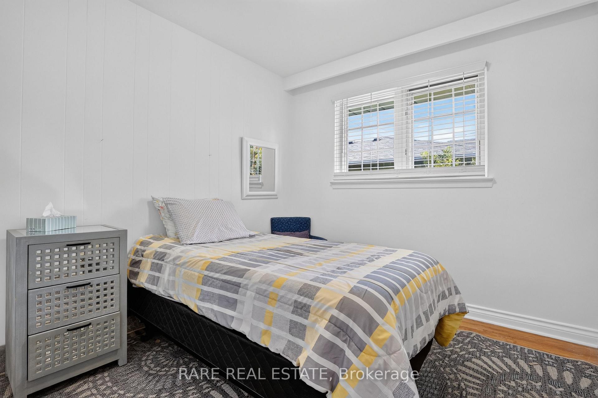 Photo 18 of 29 Malaren Road, Vaughan, Maple — HOMEH