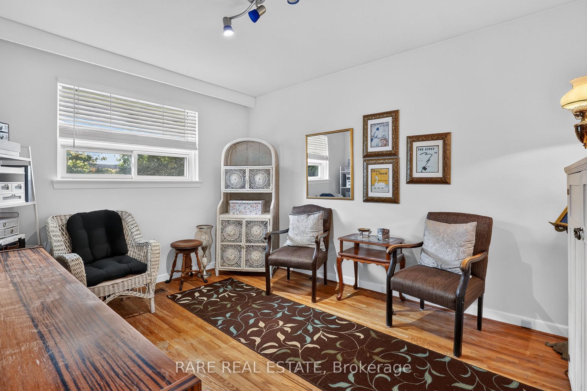 Photo 20 of 29 Malaren Road, Vaughan, Maple — HOMEH