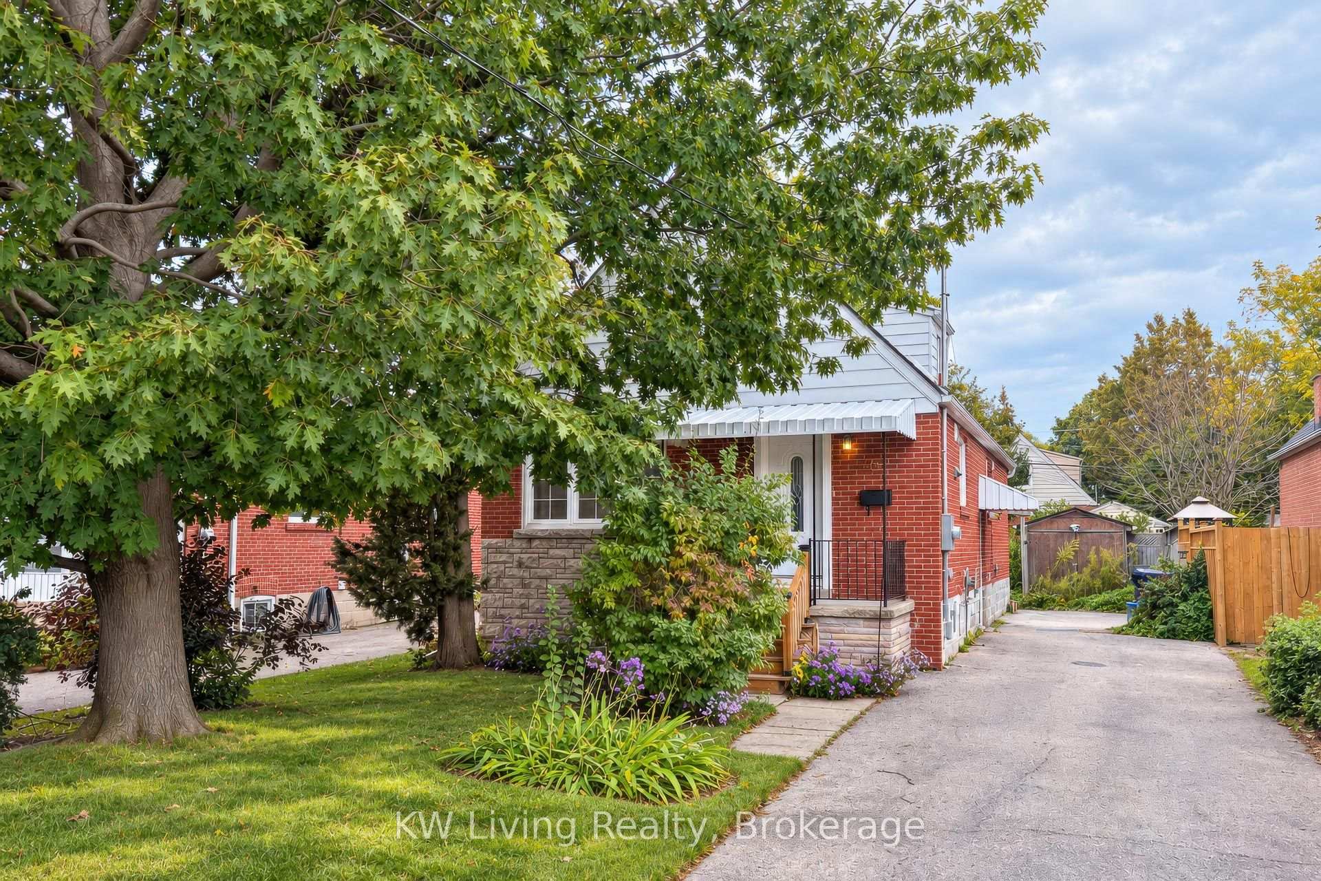 Photo 1 of Unit Bsmt, 20 Gardens Crescent, Toronto, O'Connor-Parkview — HOMEH