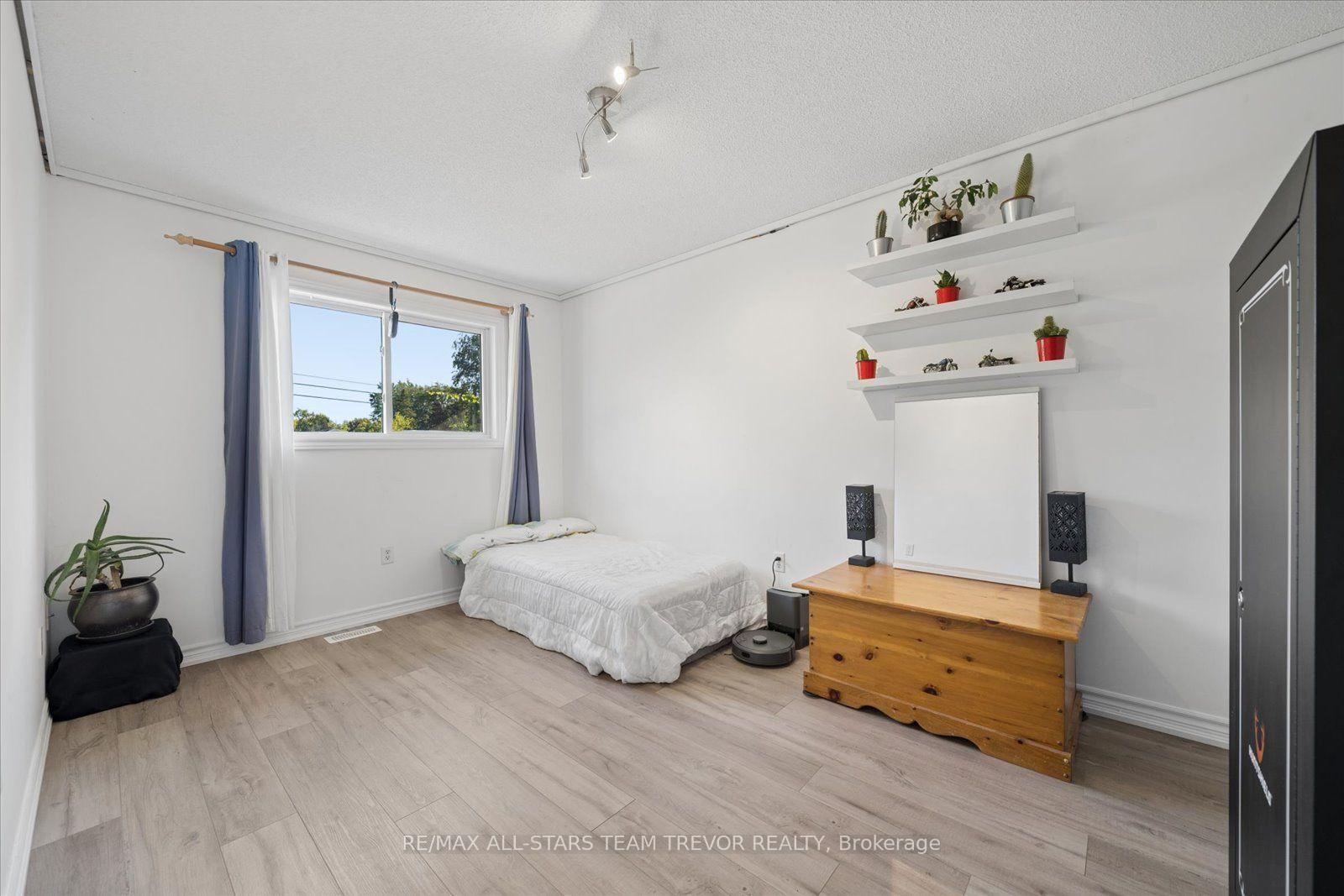 Photo 26 of 16 Evelyn Avenue, Georgina, Keswick North — HOMEH