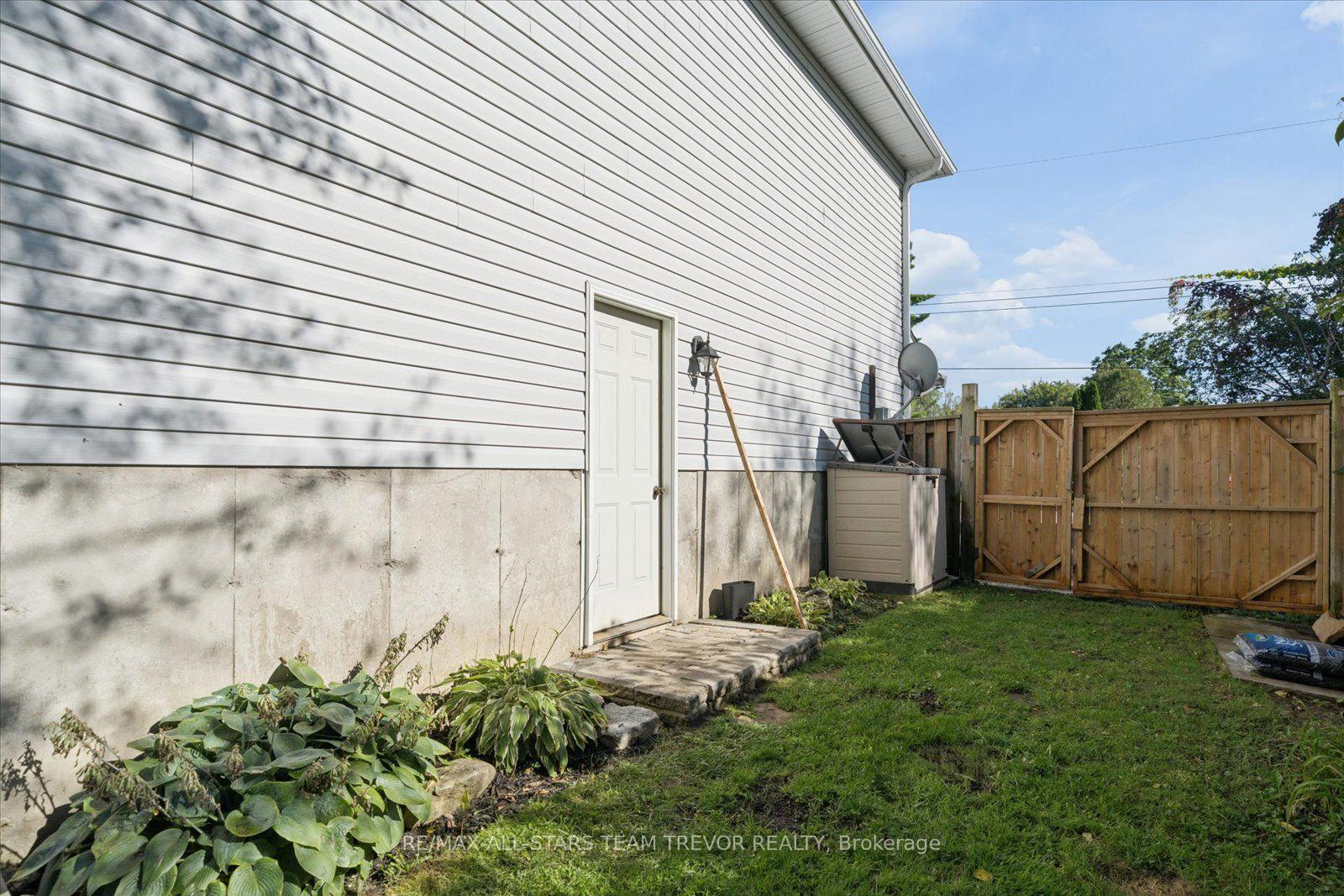 Photo 48 of 16 Evelyn Avenue, Georgina, Keswick North — HOMEH