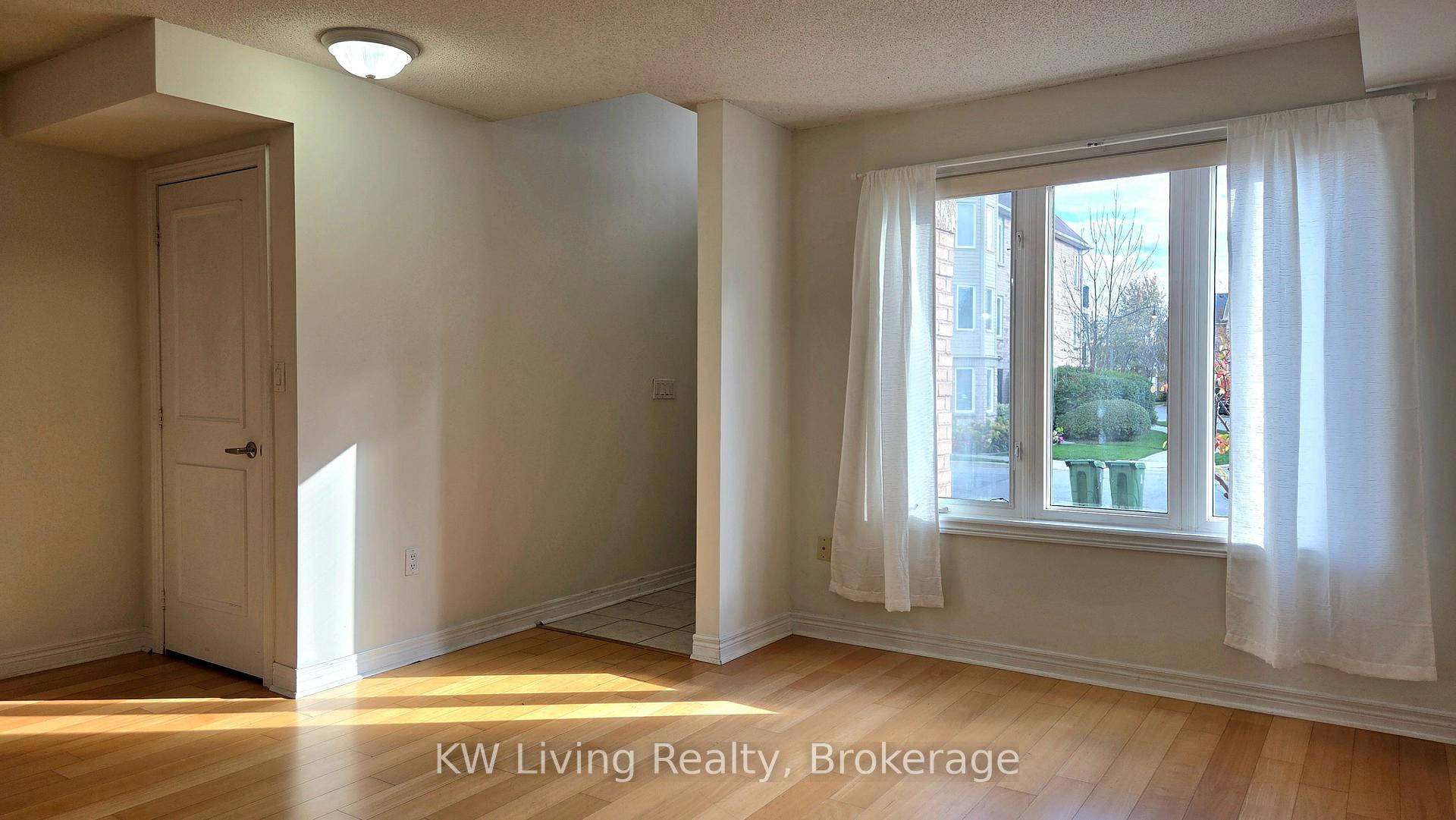 Photo 3 of Unit 101, 80 Aerodrome Crescent, Toronto, Leaside — HOMEH