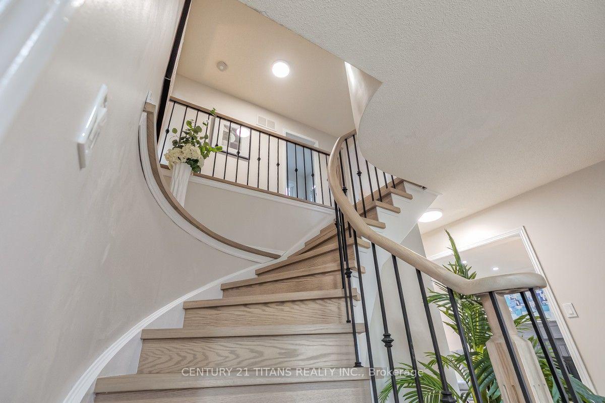 Photo 20 of 20 Millstone Crescent, Whitby, Pringle Creek — HOMEH