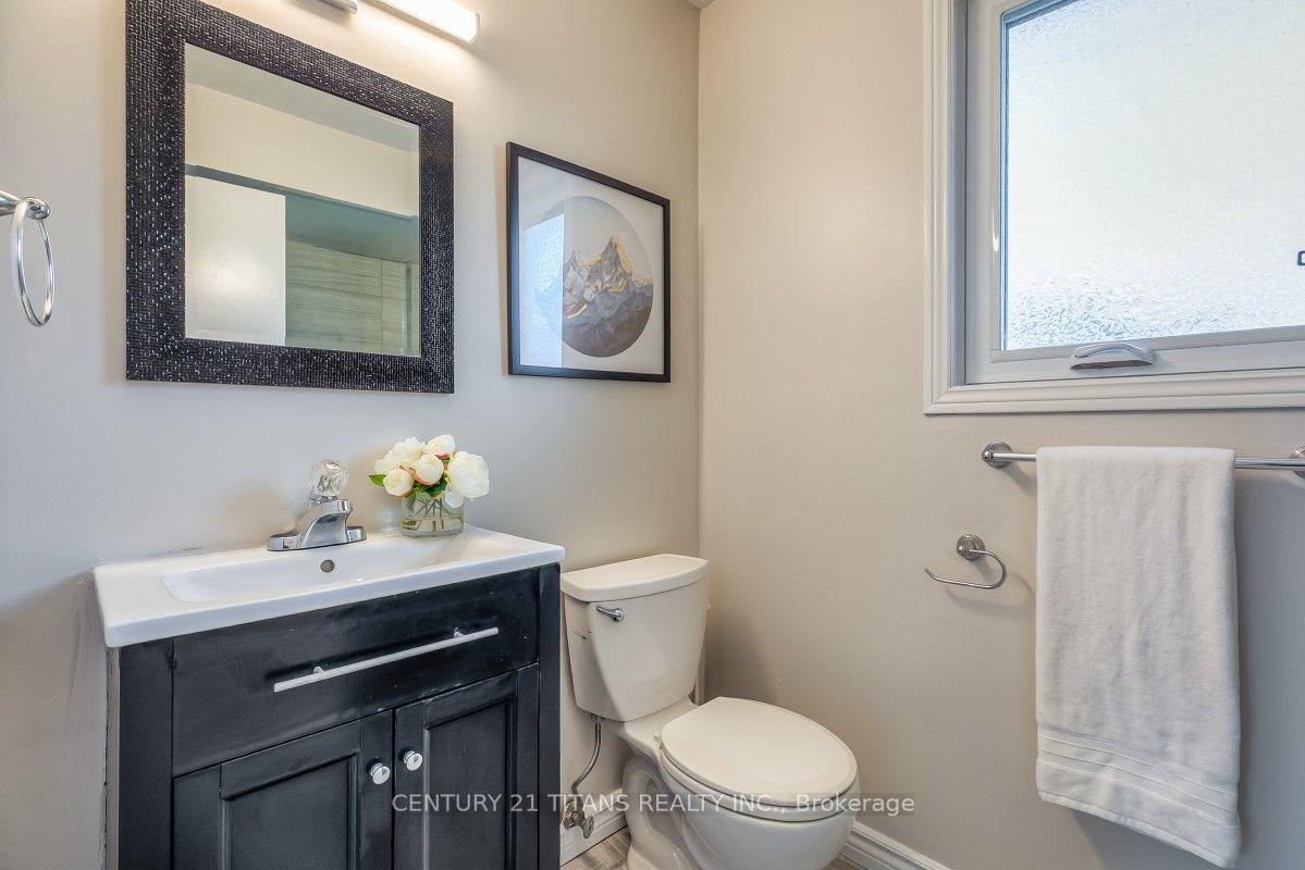 Photo 26 of 20 Millstone Crescent, Whitby, Pringle Creek — HOMEH