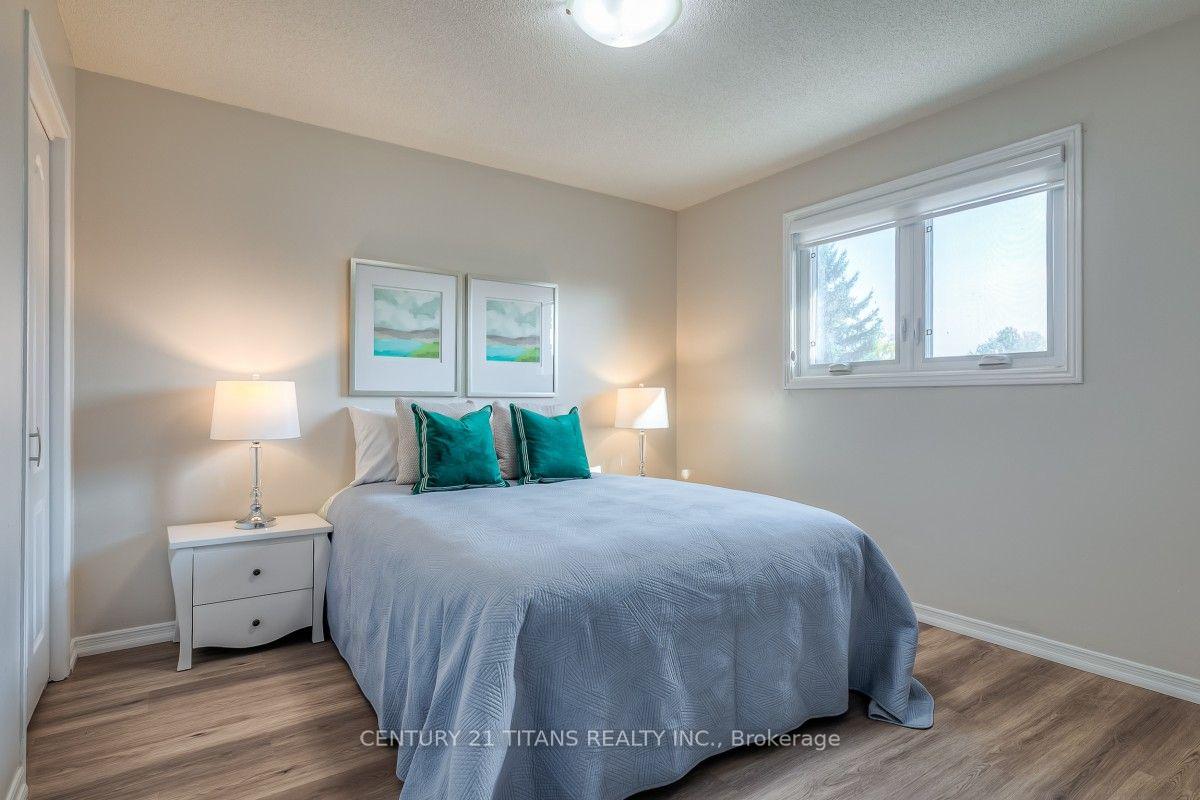 Photo 33 of 20 Millstone Crescent, Whitby, Pringle Creek — HOMEH