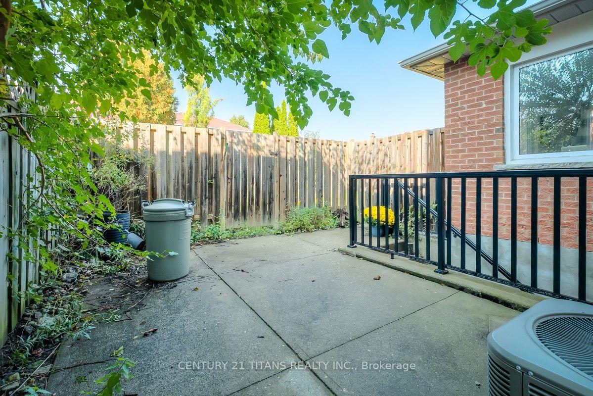 Photo 44 of 20 Millstone Crescent, Whitby, Pringle Creek — HOMEH