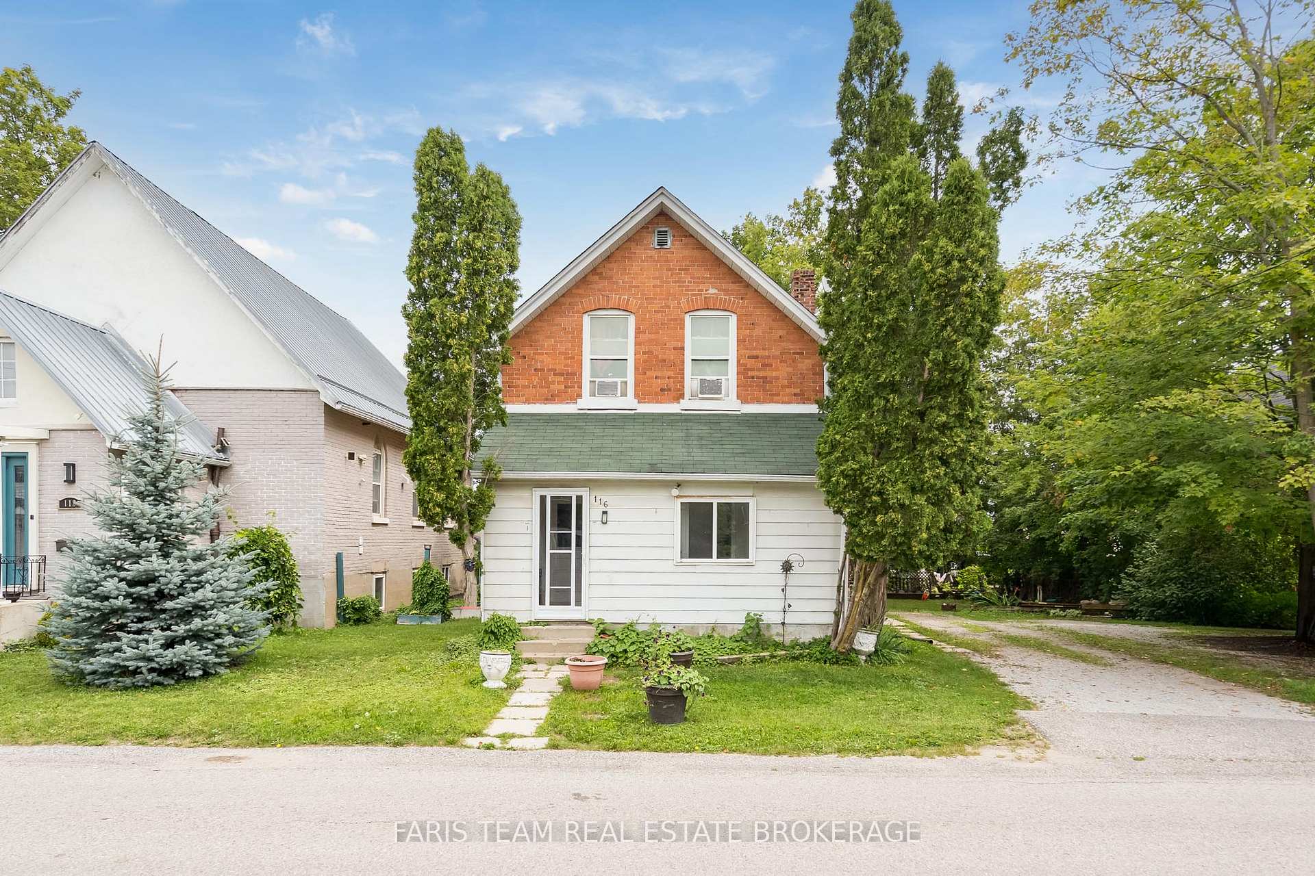 Photo 2 of 116 Albert Street S, Orillia — HOMEH