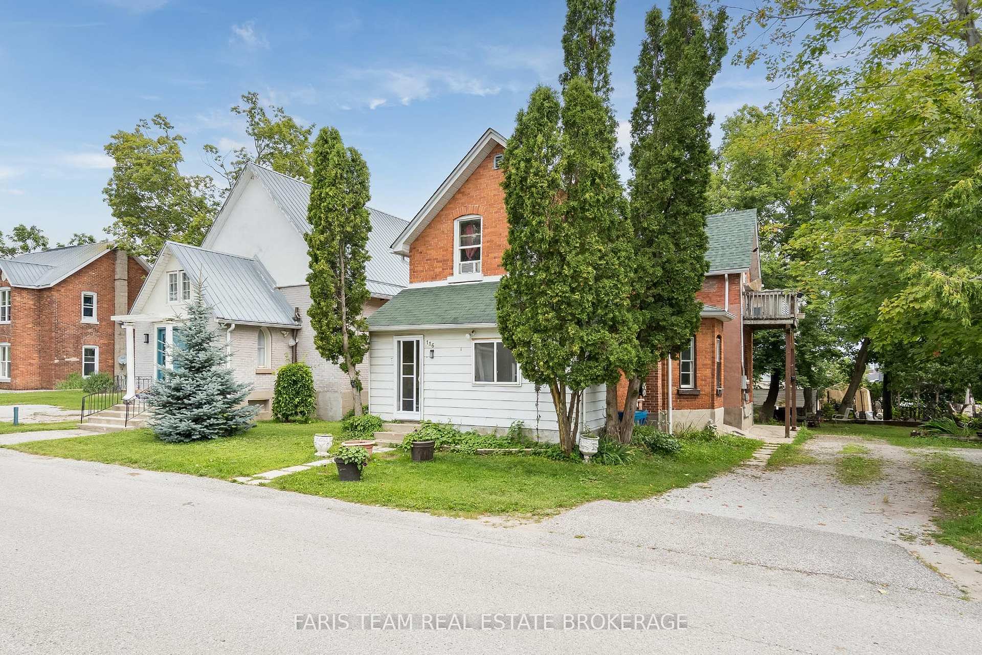 Photo 3 of 116 Albert Street S, Orillia — HOMEH