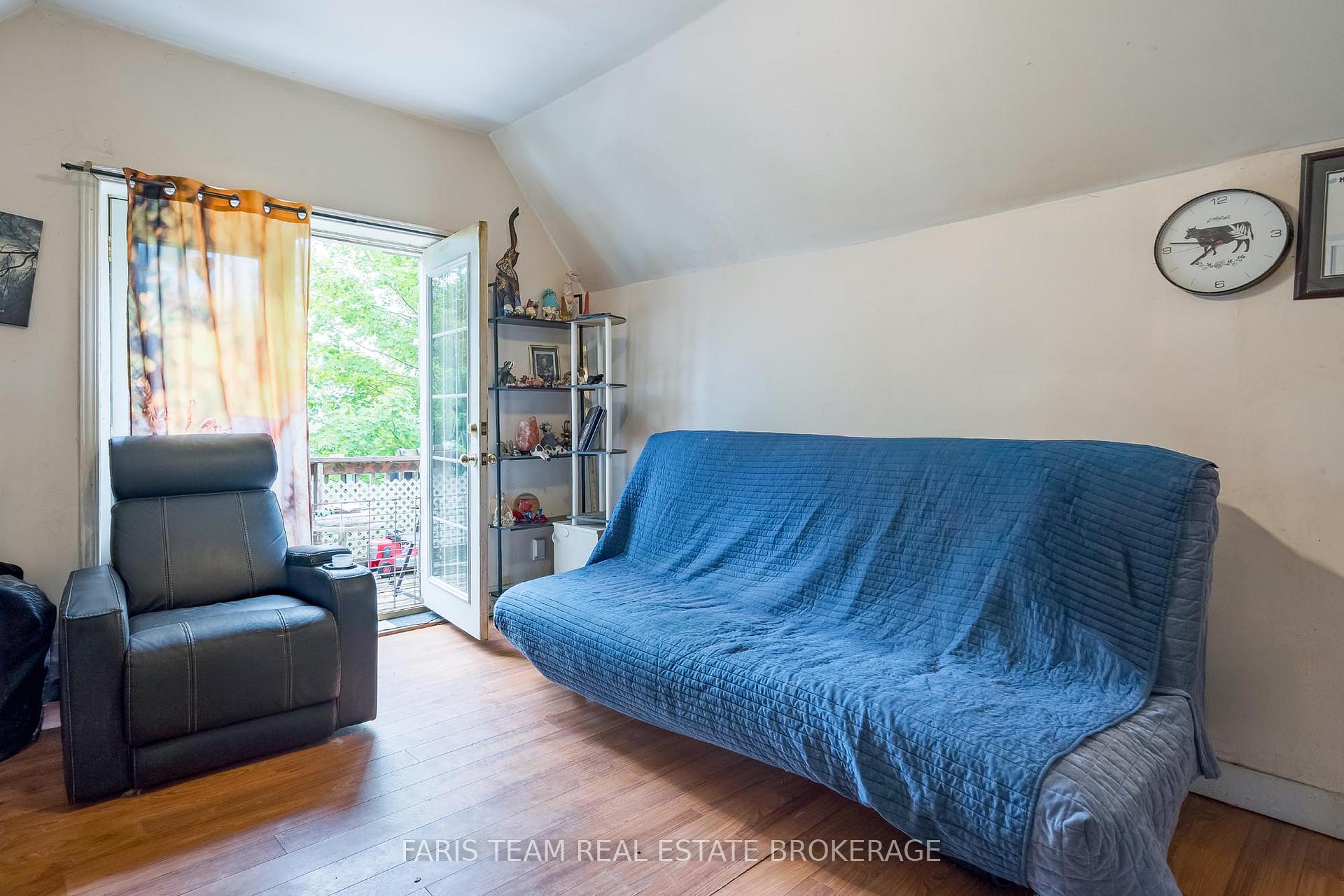 Photo 7 of 116 Albert Street S, Orillia — HOMEH